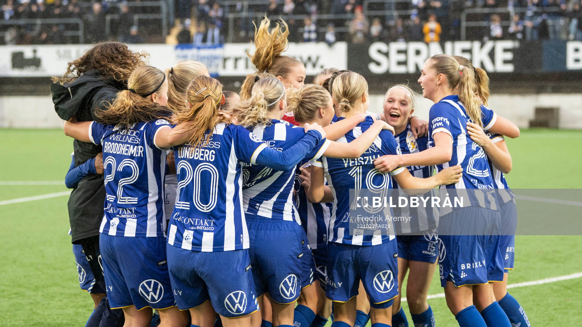 IFK Göteborgs spelare jublar