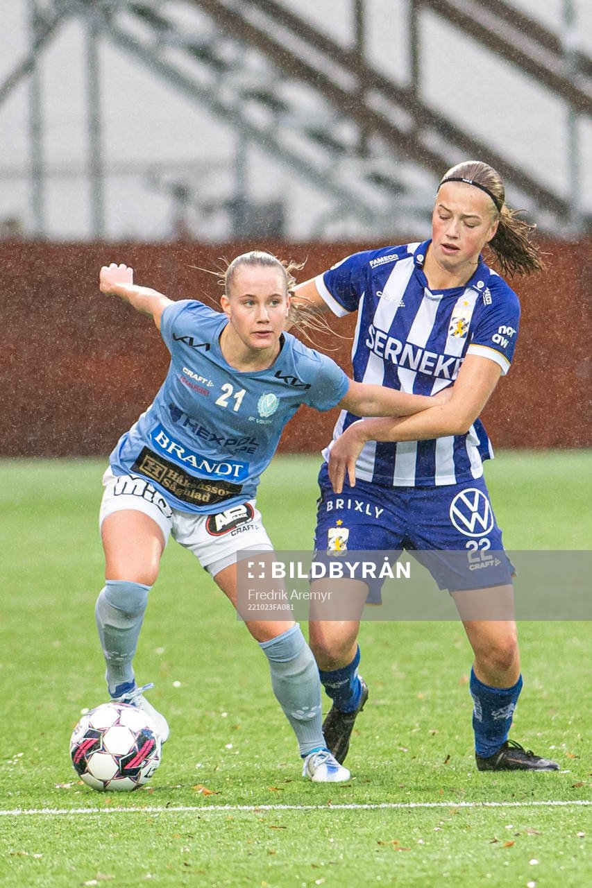 Vikens Emma Karlsson och IFK Göteborgs Emma Broddheimer