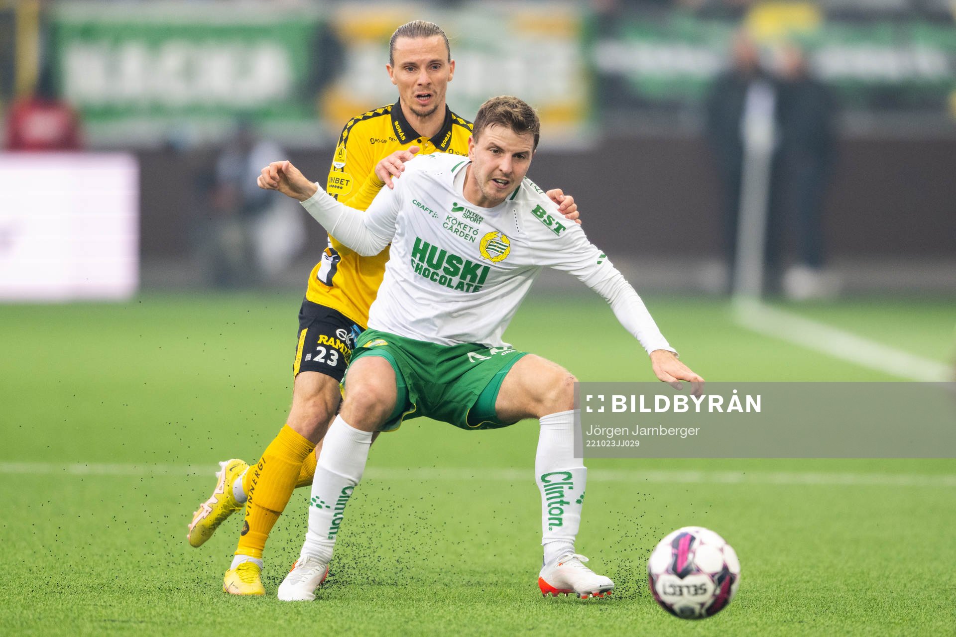 Elfsborgs Niklas Hult och Hammarbys Joel Nilsson