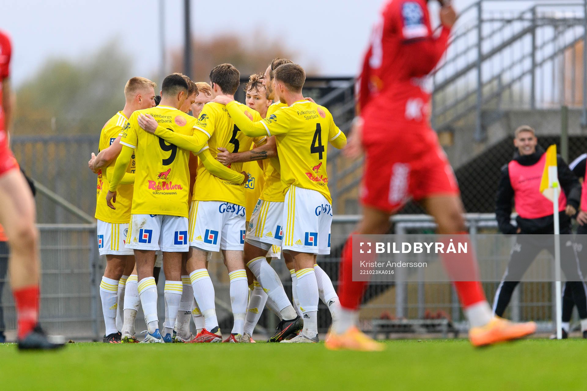 Falkenbergs spelare jublar