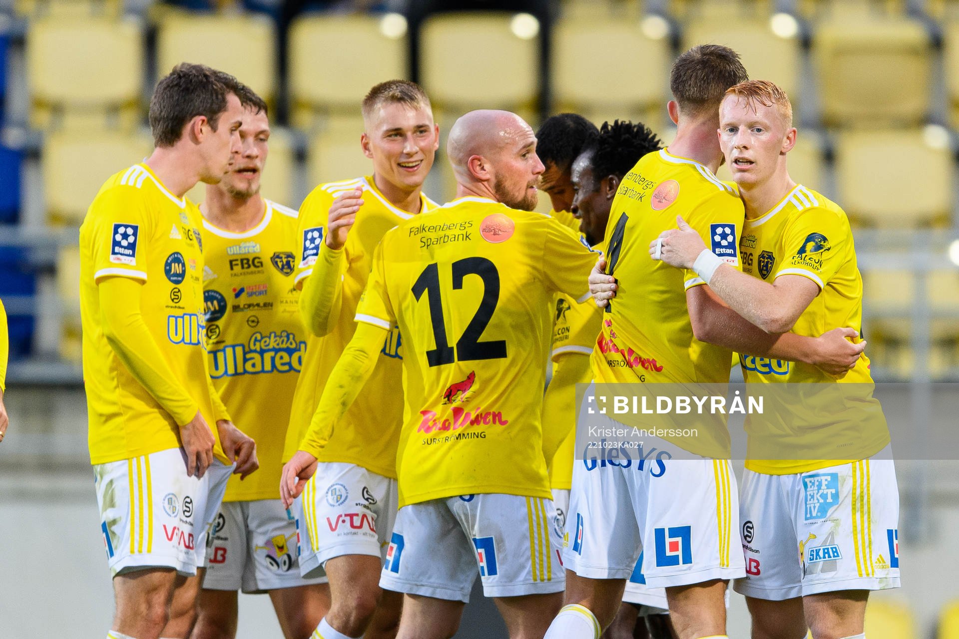 Falkenbergs spelare jublar