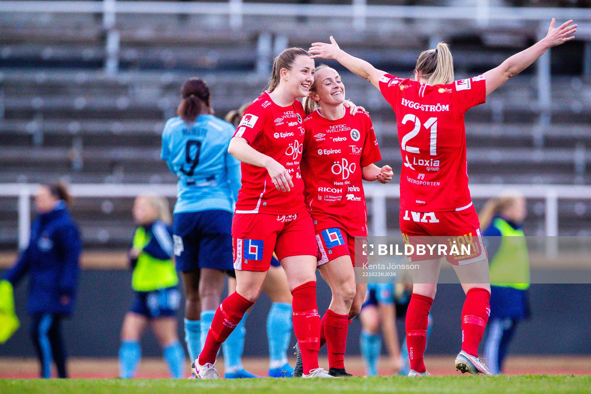 Örebros Maja Regnås Valcic, Michaela Kovacs och Berglind