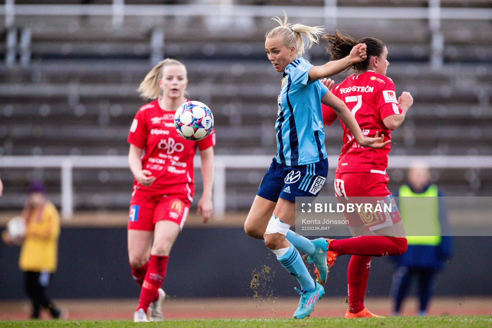 Djurgårdens Sara Lilja Vidlund och Örebros Emilia