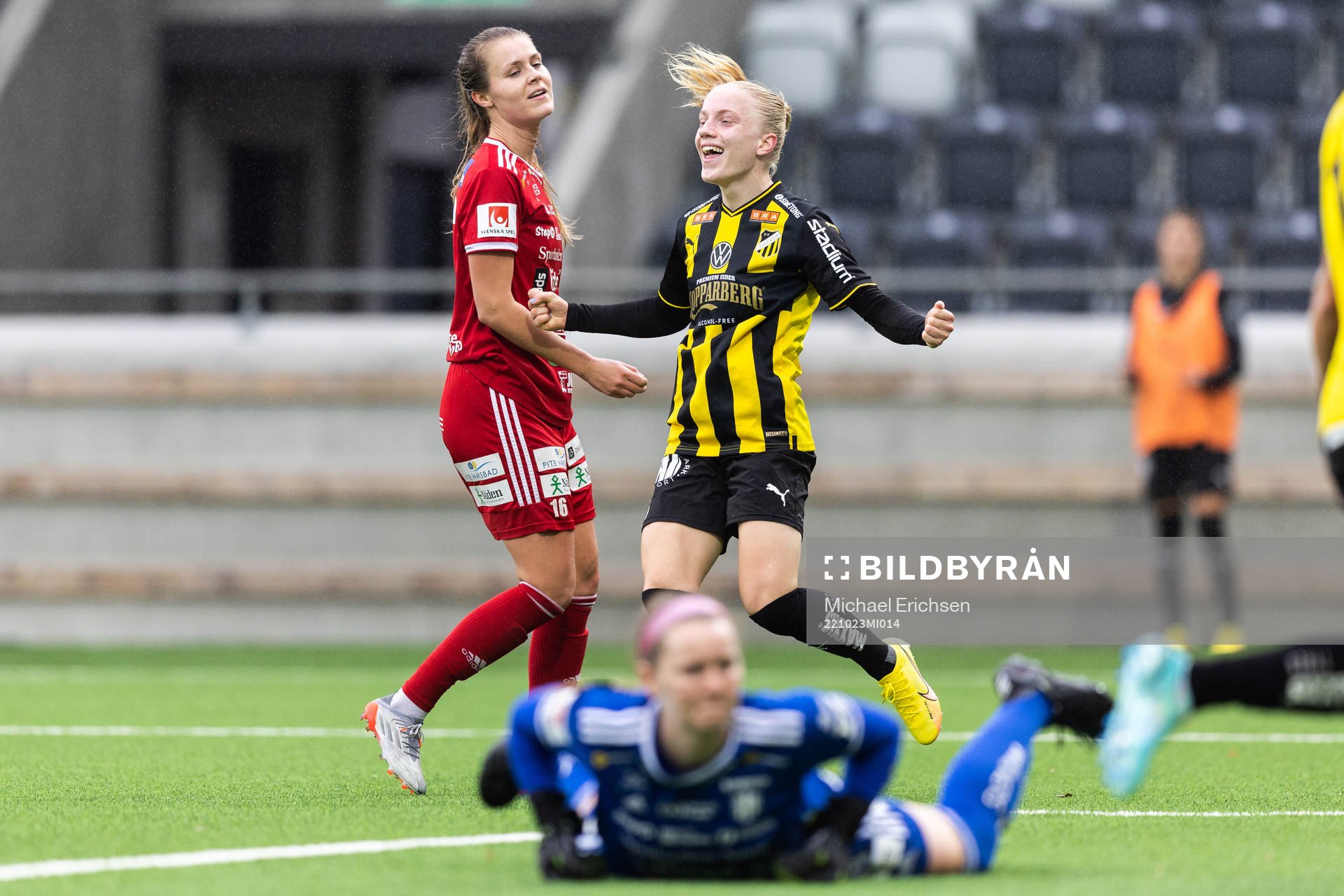 Häckens Anna Sandberg jublar
