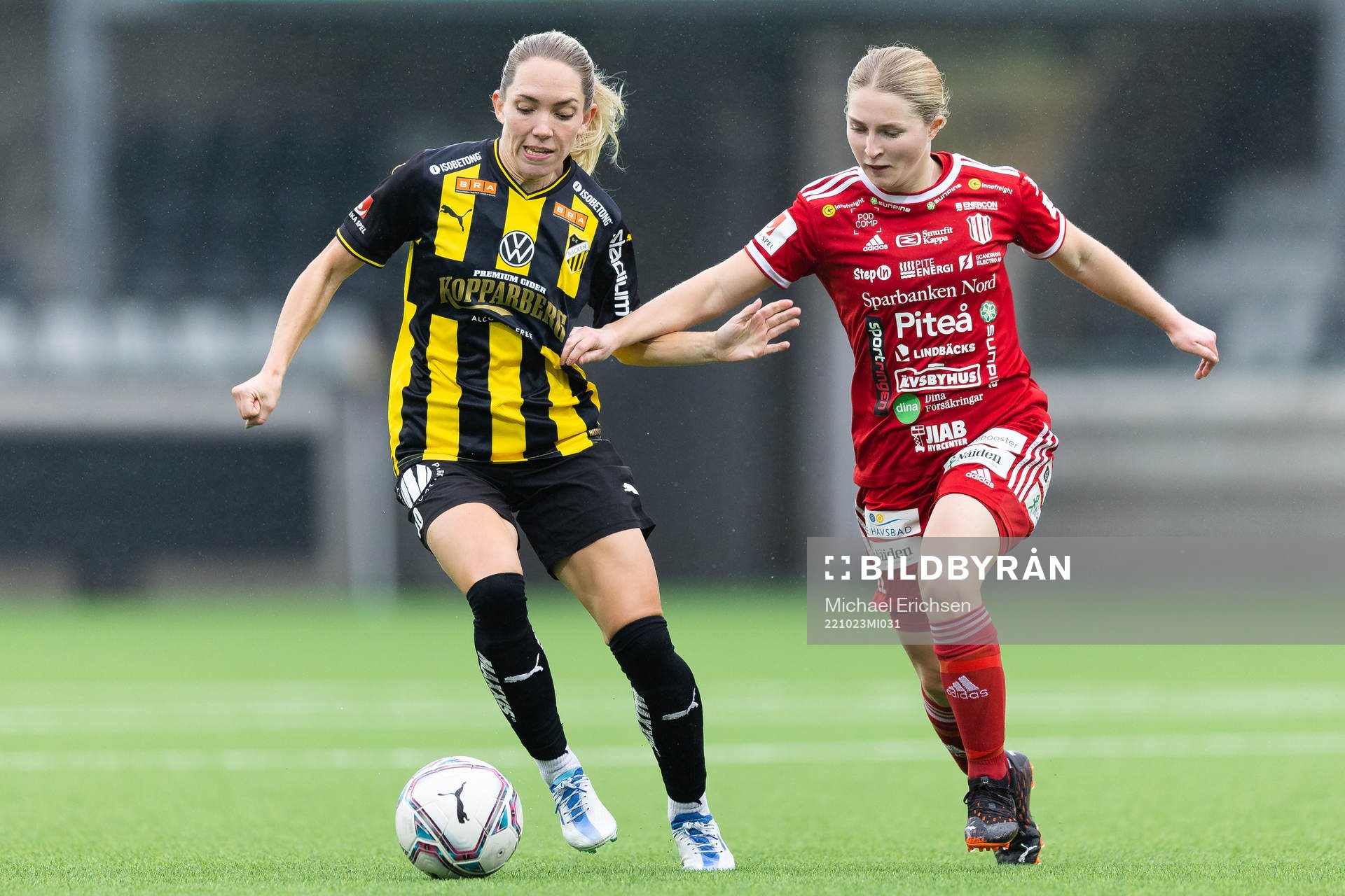 Häckens Elin Rubensson och Piteås Hanna Andersson