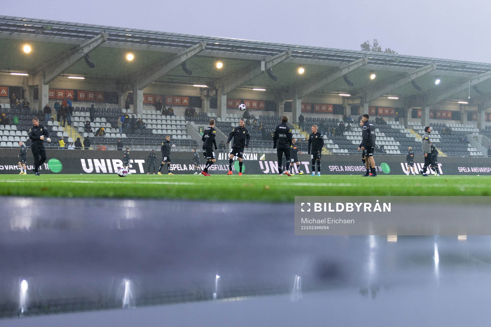 Häcken värmer upp innan fotbollsmatchen i Allsvenskan
