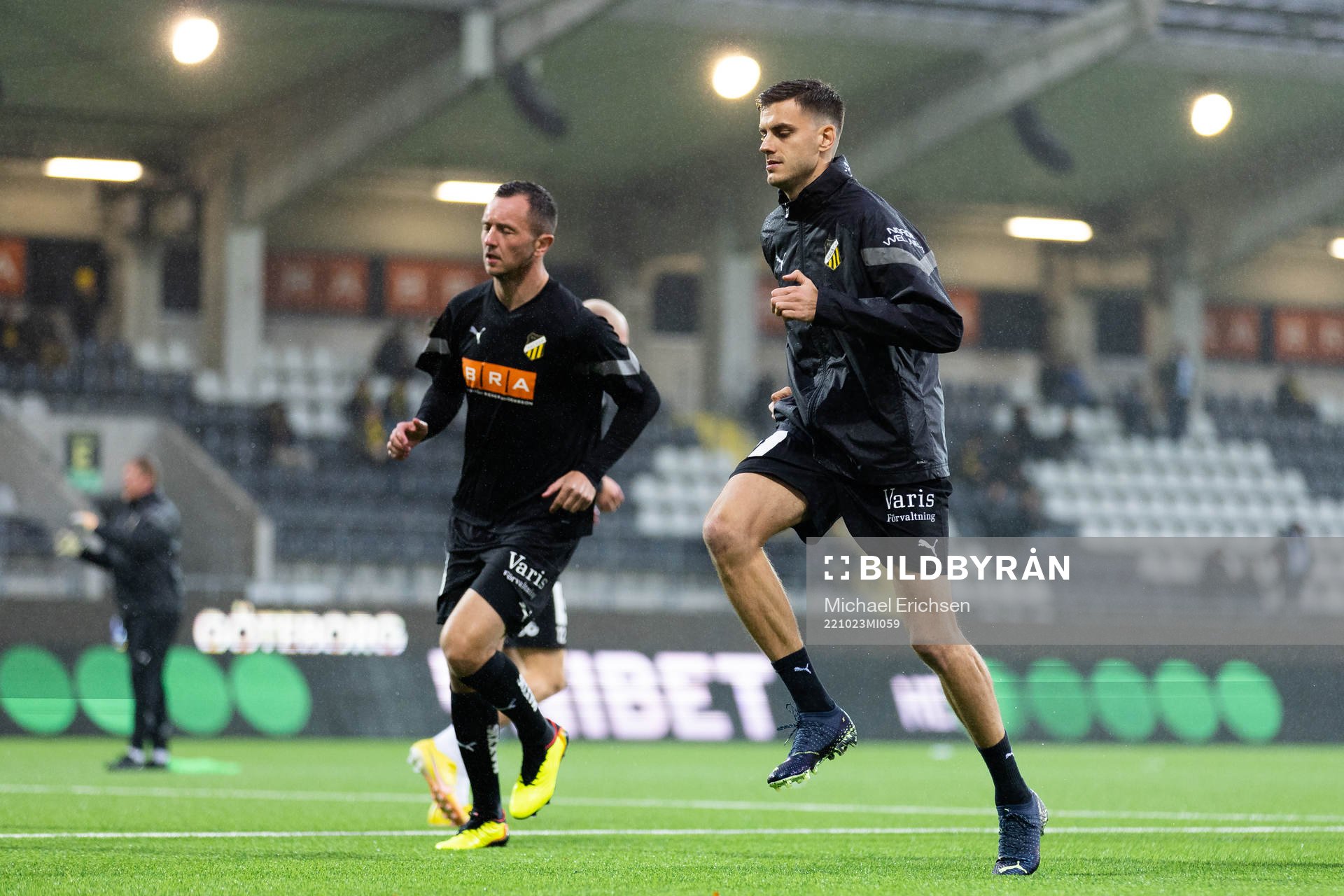 Häckens Even Hovland och Alexander Jeremejeff värmer upp