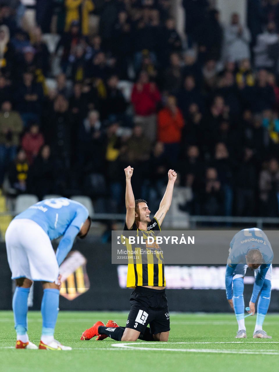 Häckens Johan Hammar jublar