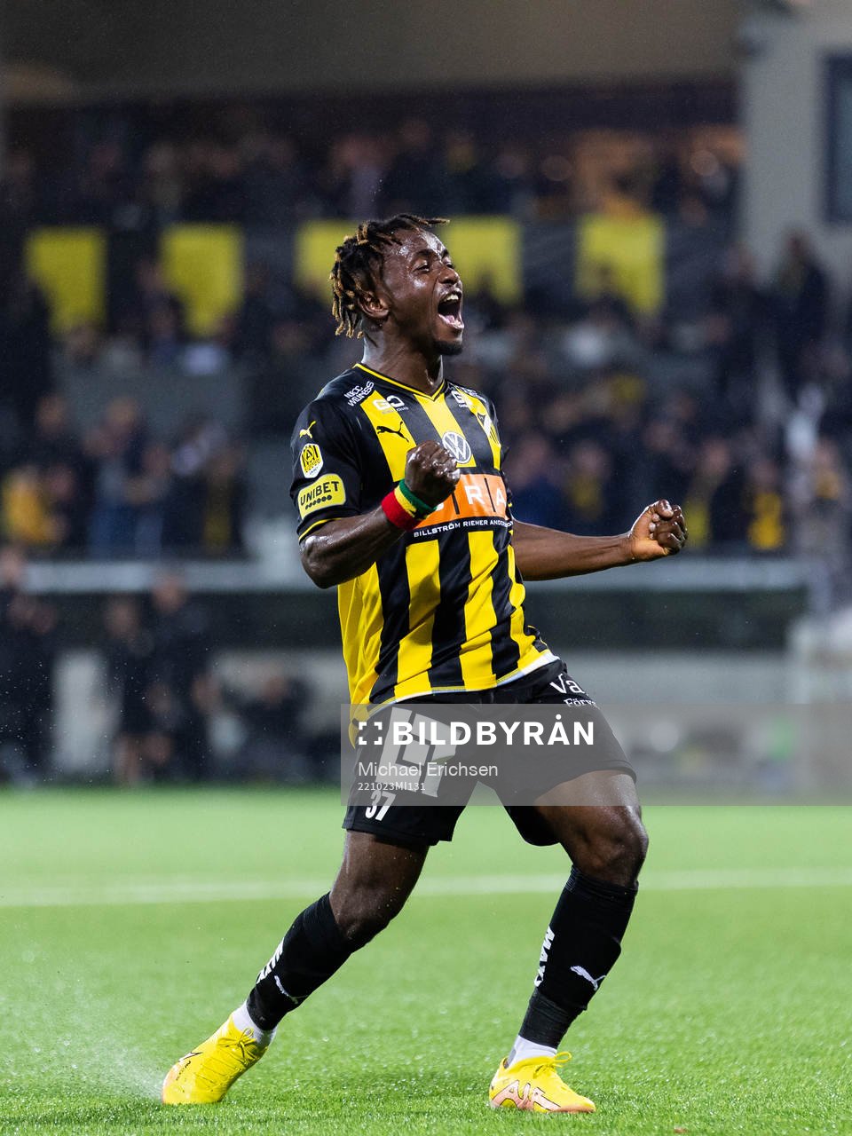 Häckens Ibrahim Sadiq  jublar