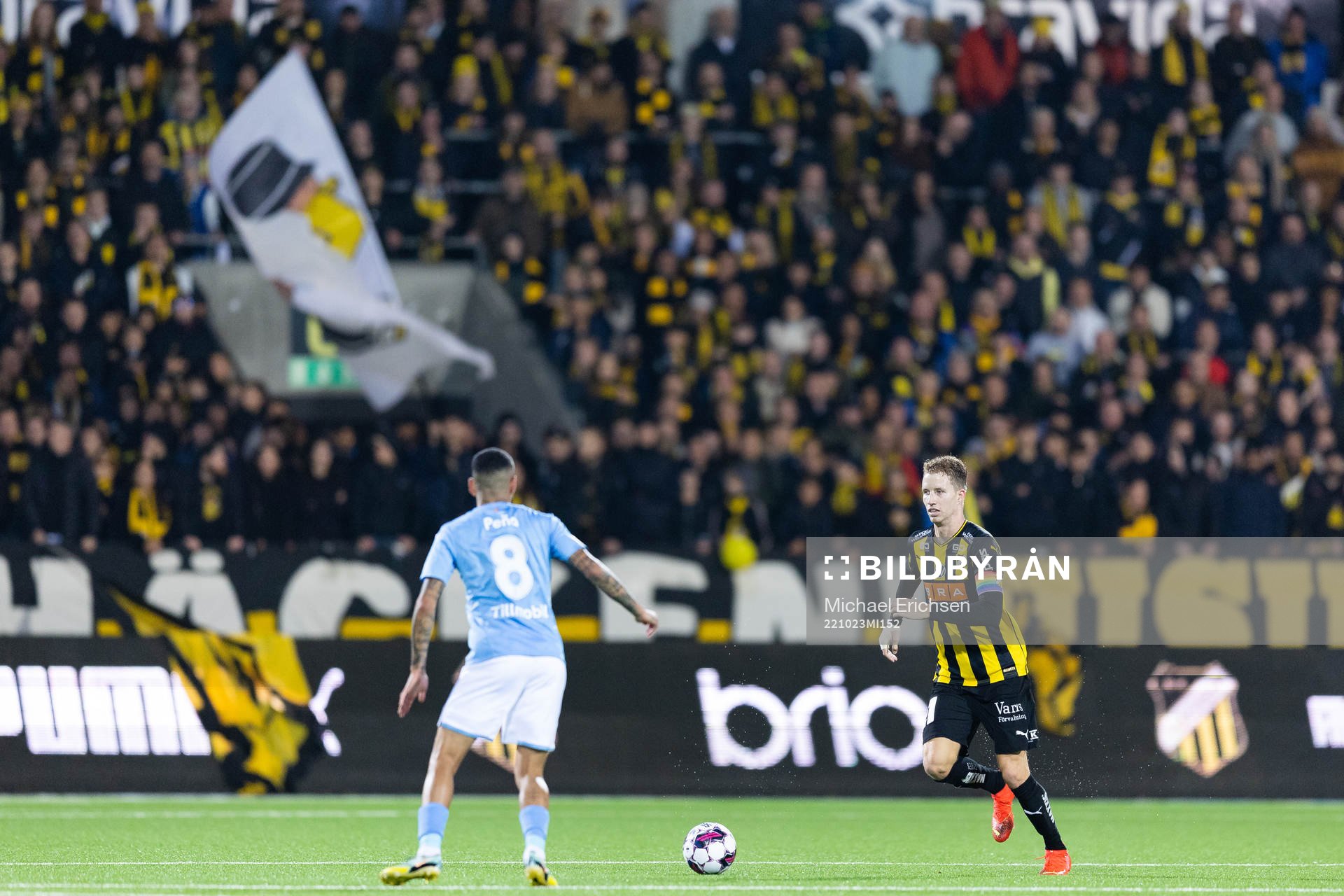 Malmö FFs Sergio Pena och Häckens Samuel Gustafson