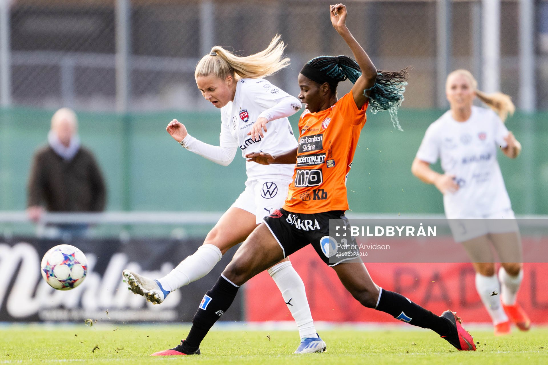 FC Rosengårds Stefanie Sanders och Kristianstads Easther