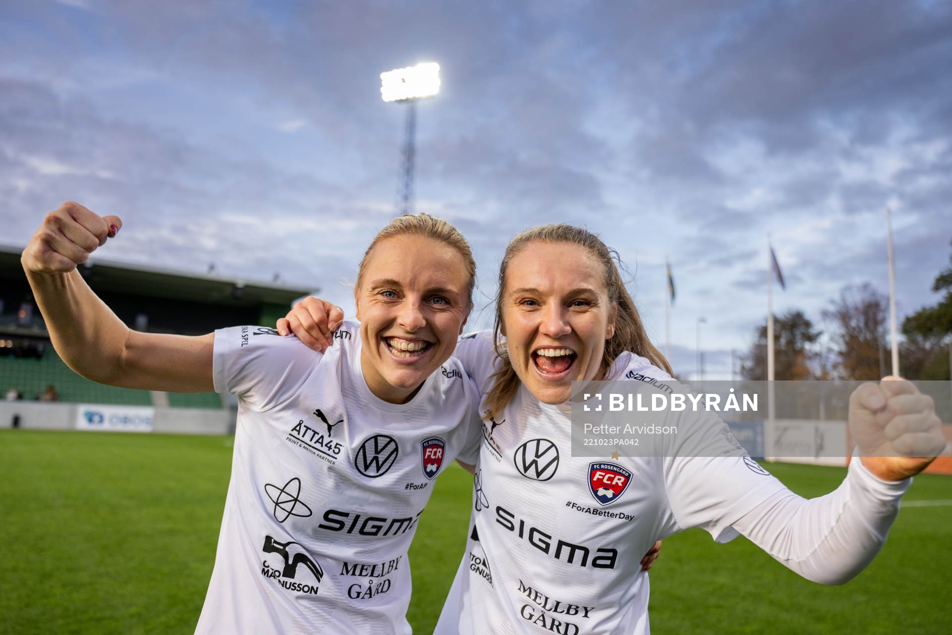 FC Rosengårds målskyttar Mimmi Larsson och Fiona Brown