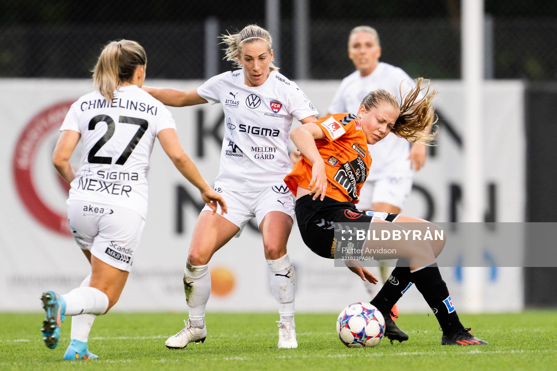 FC Rosengårds Mia Persson och Kristianstads Amanda