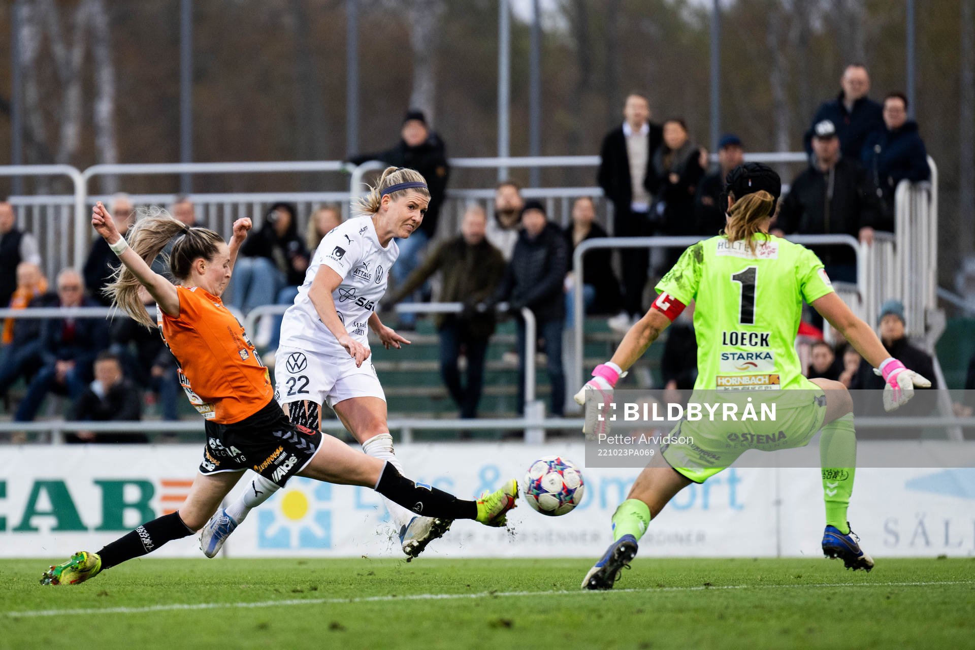 FC Rosengårds Olivia Schough mot Kristianstads Gabrielle