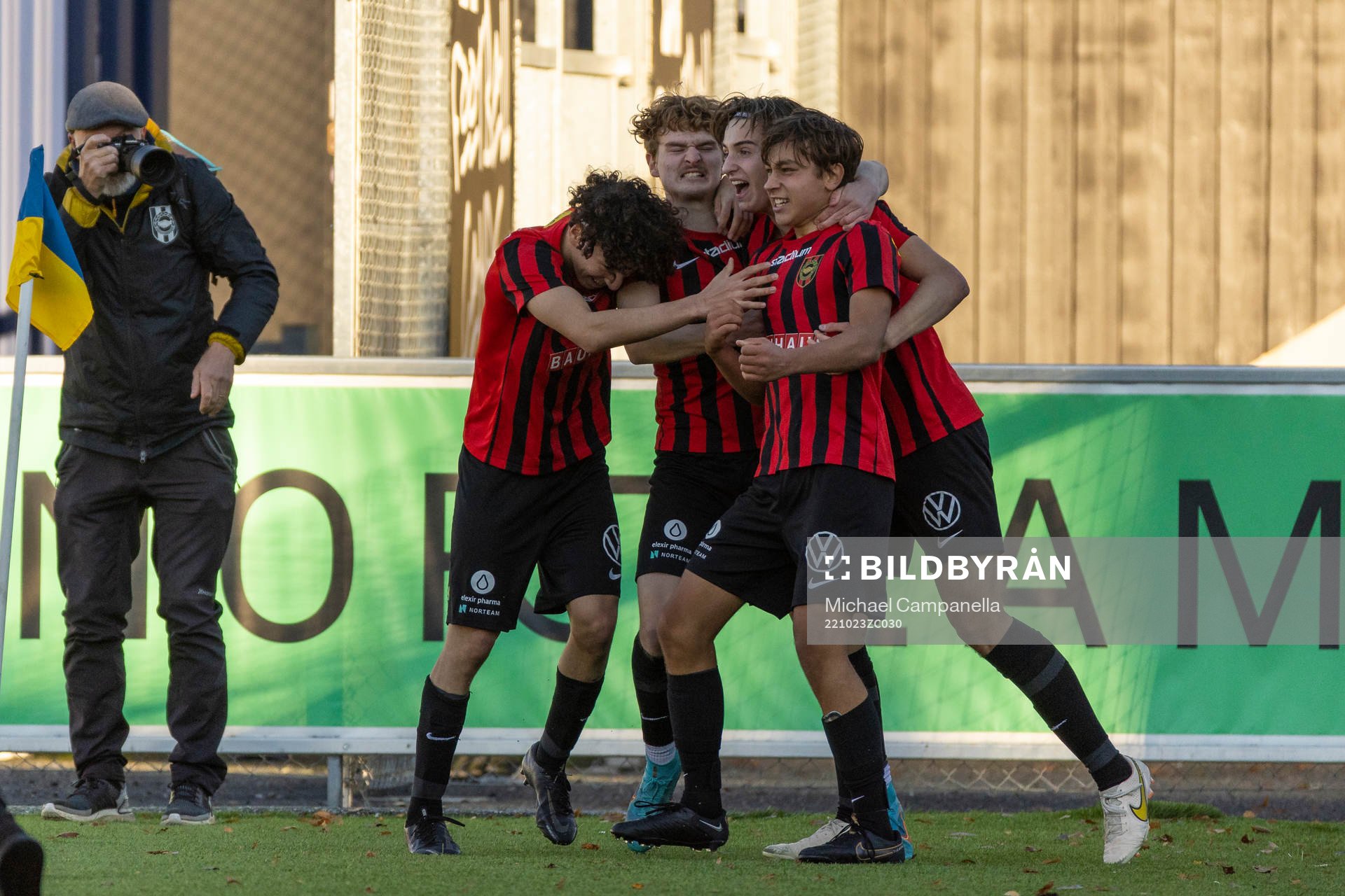 Brommapojkarnas spelare jublar