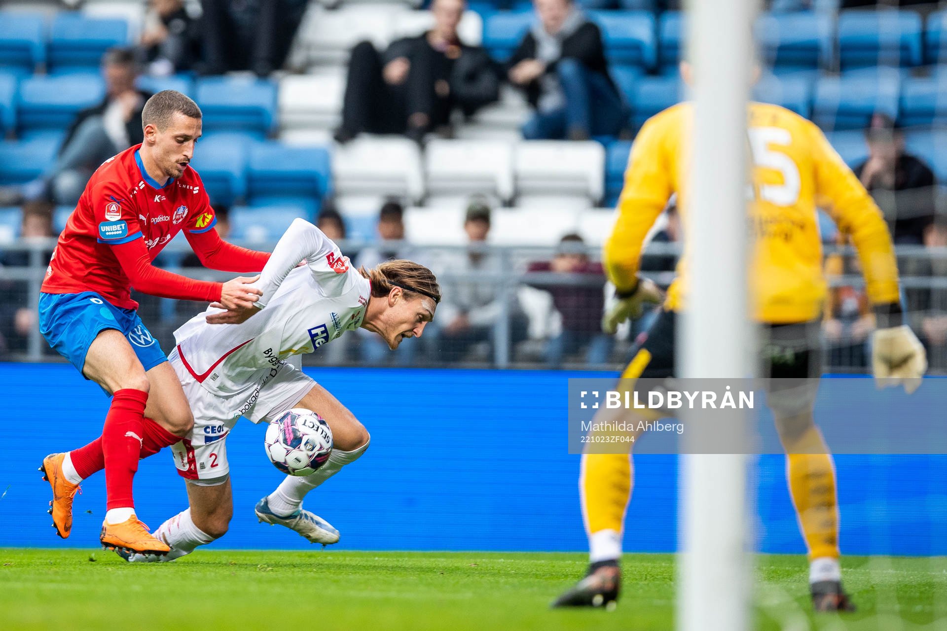 Helsingborgs Arian Kabashi och Degerfors Gustav Granath