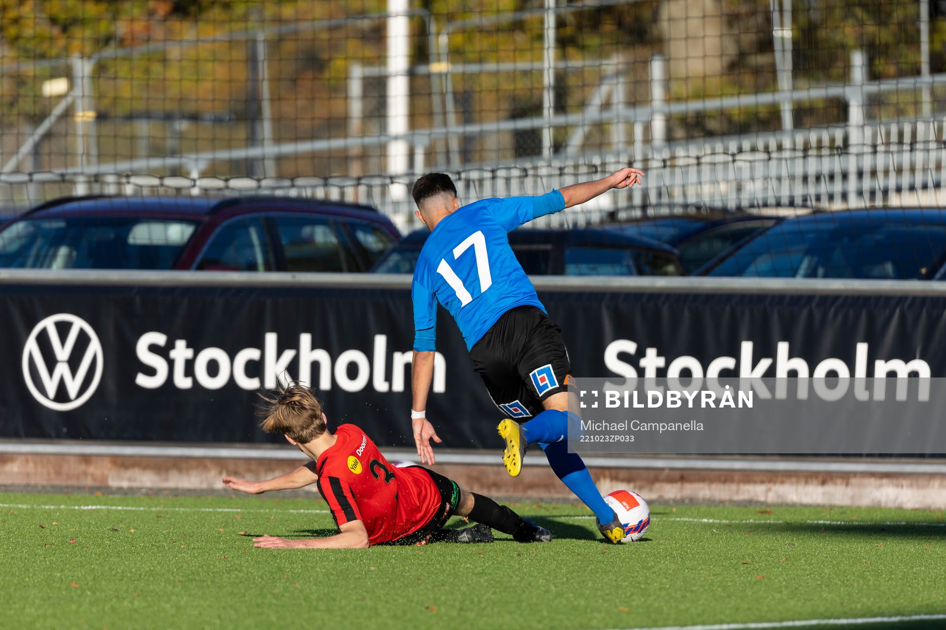 Brommapojkarnas Axel Hörgren och Halmstads Edmond Berisha