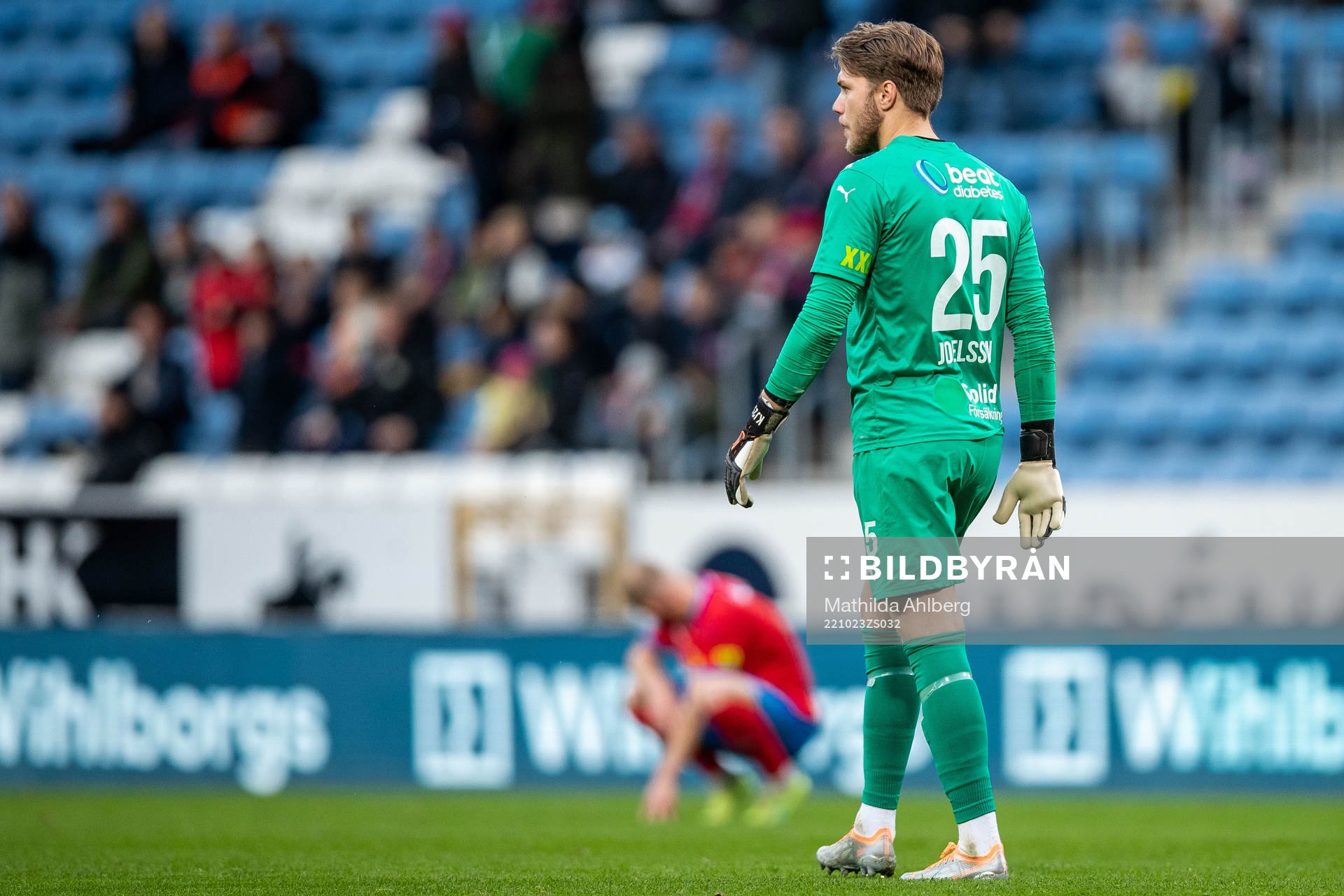 Helsingborgs målvakt Kalle Joelsson deppar