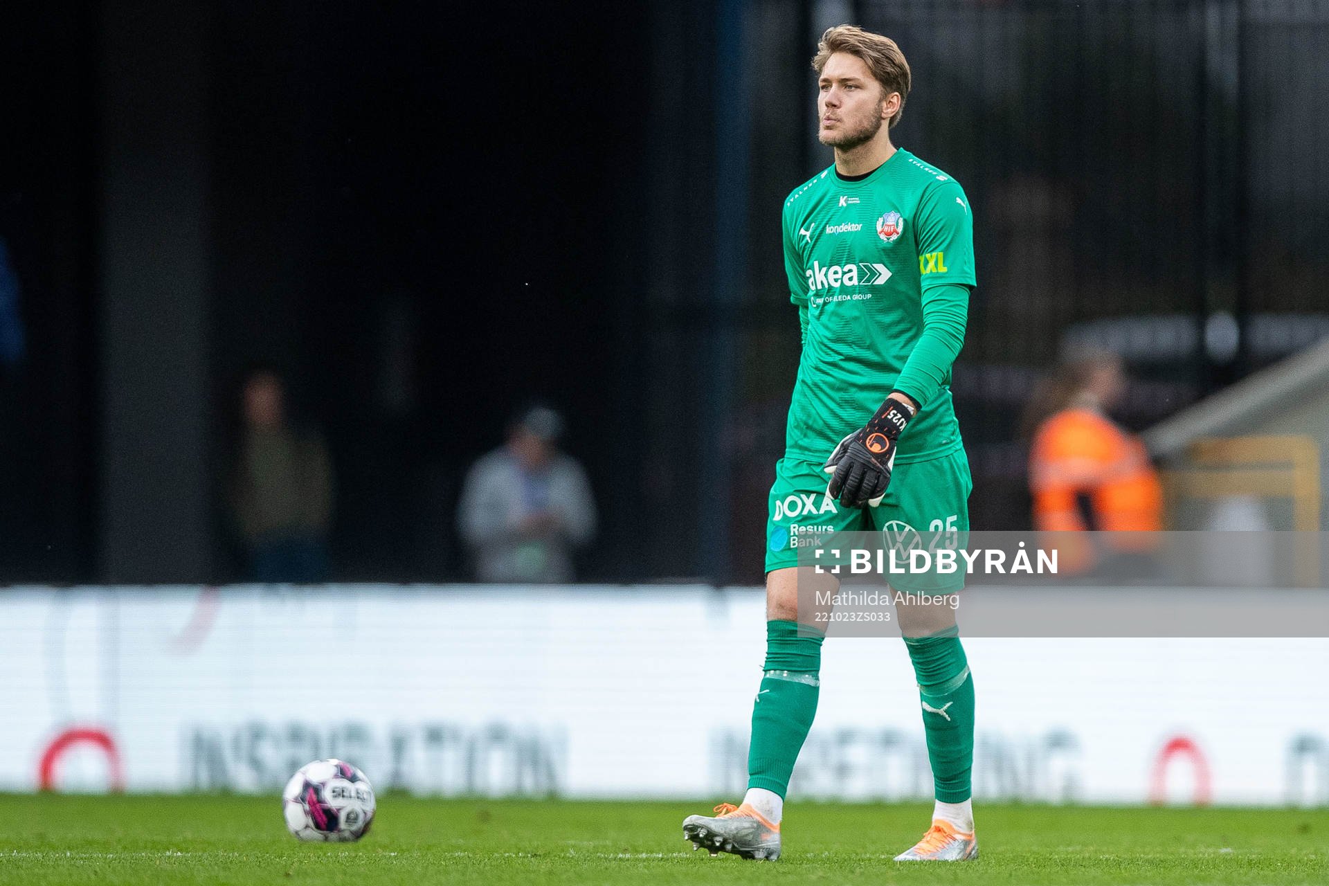 Helsingborgs målvakt Kalle Joelsson deppar