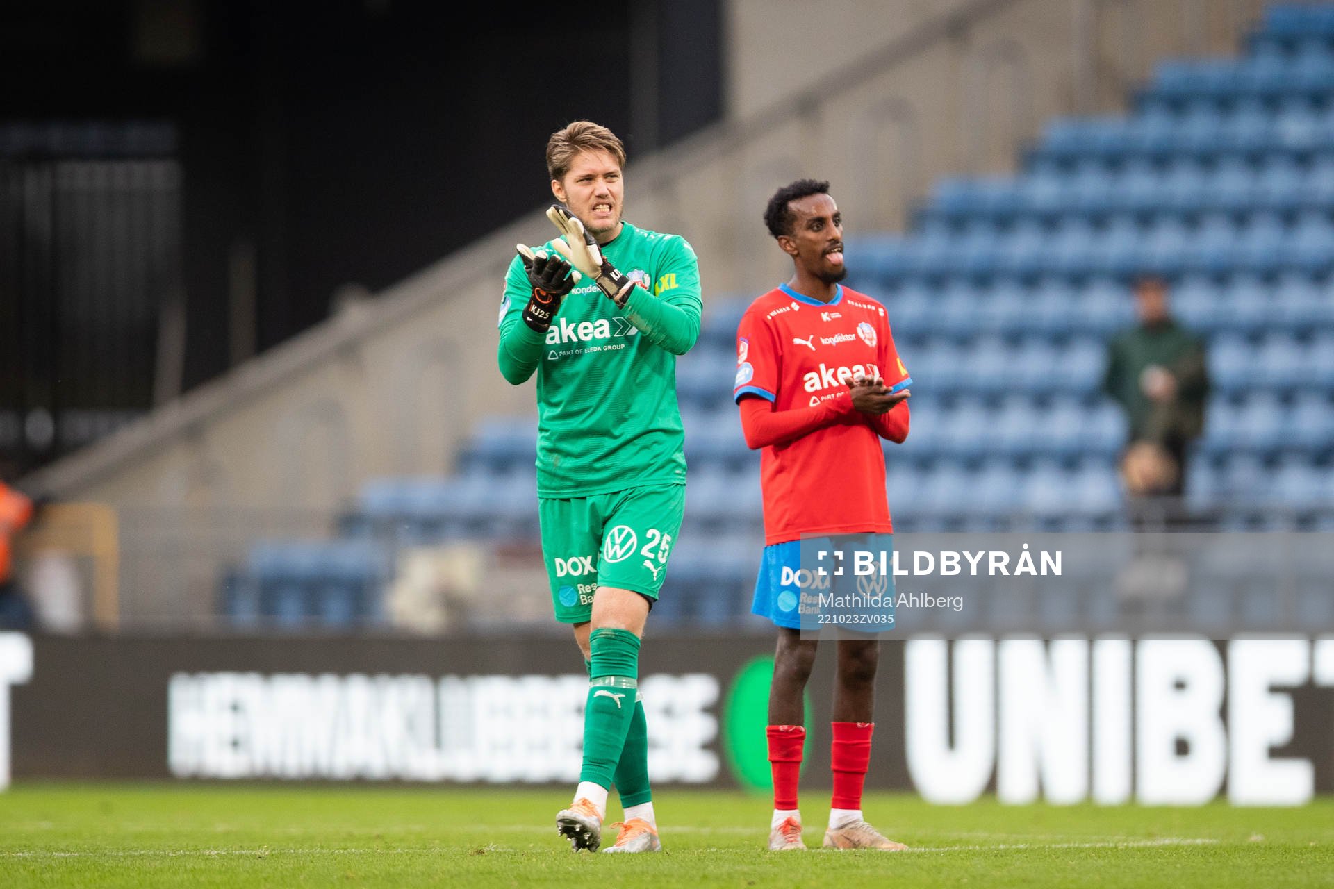 Helsingborgs målvakt Kalle Joelsson deppar