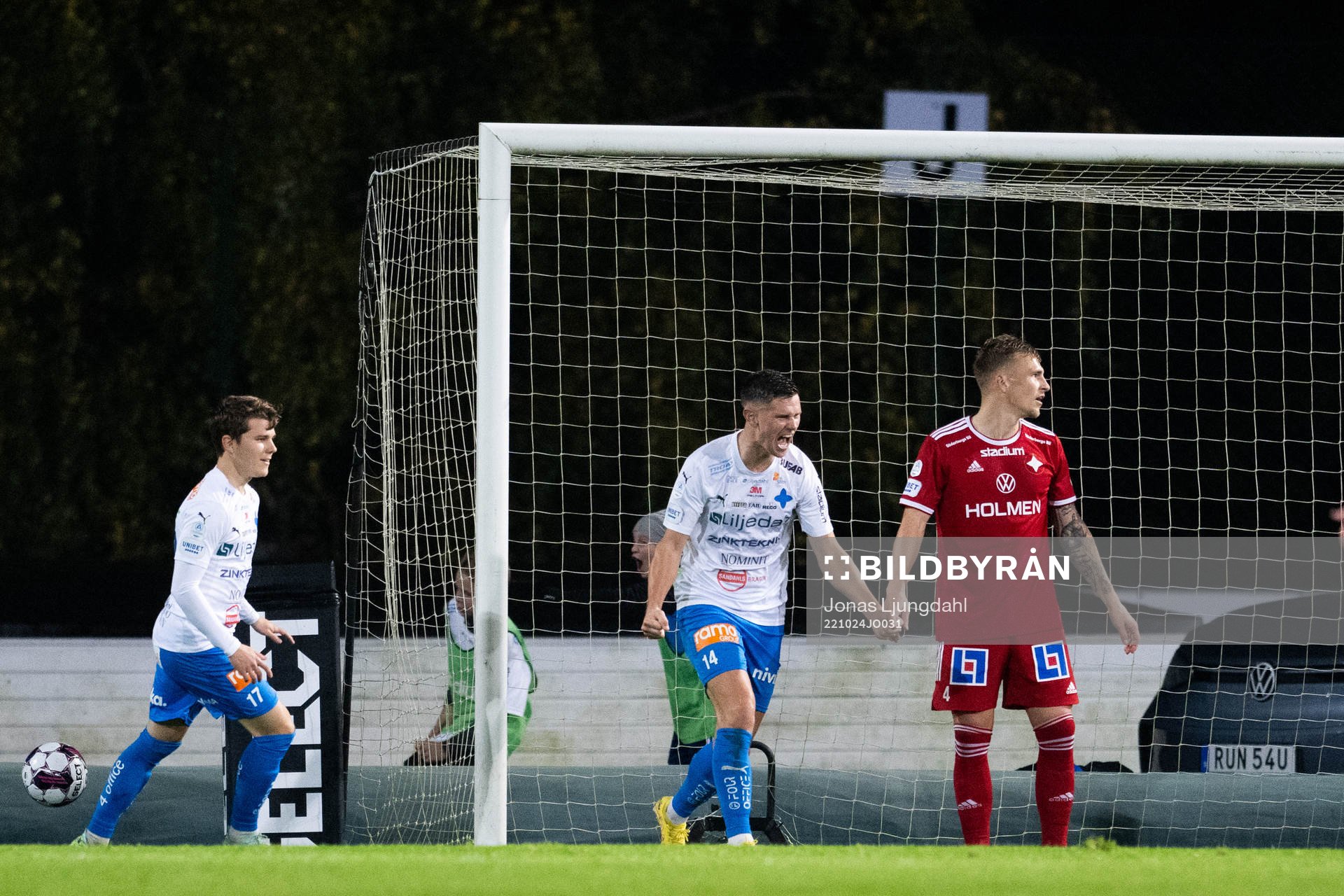 Värnamos Marcus Antonsson jublar