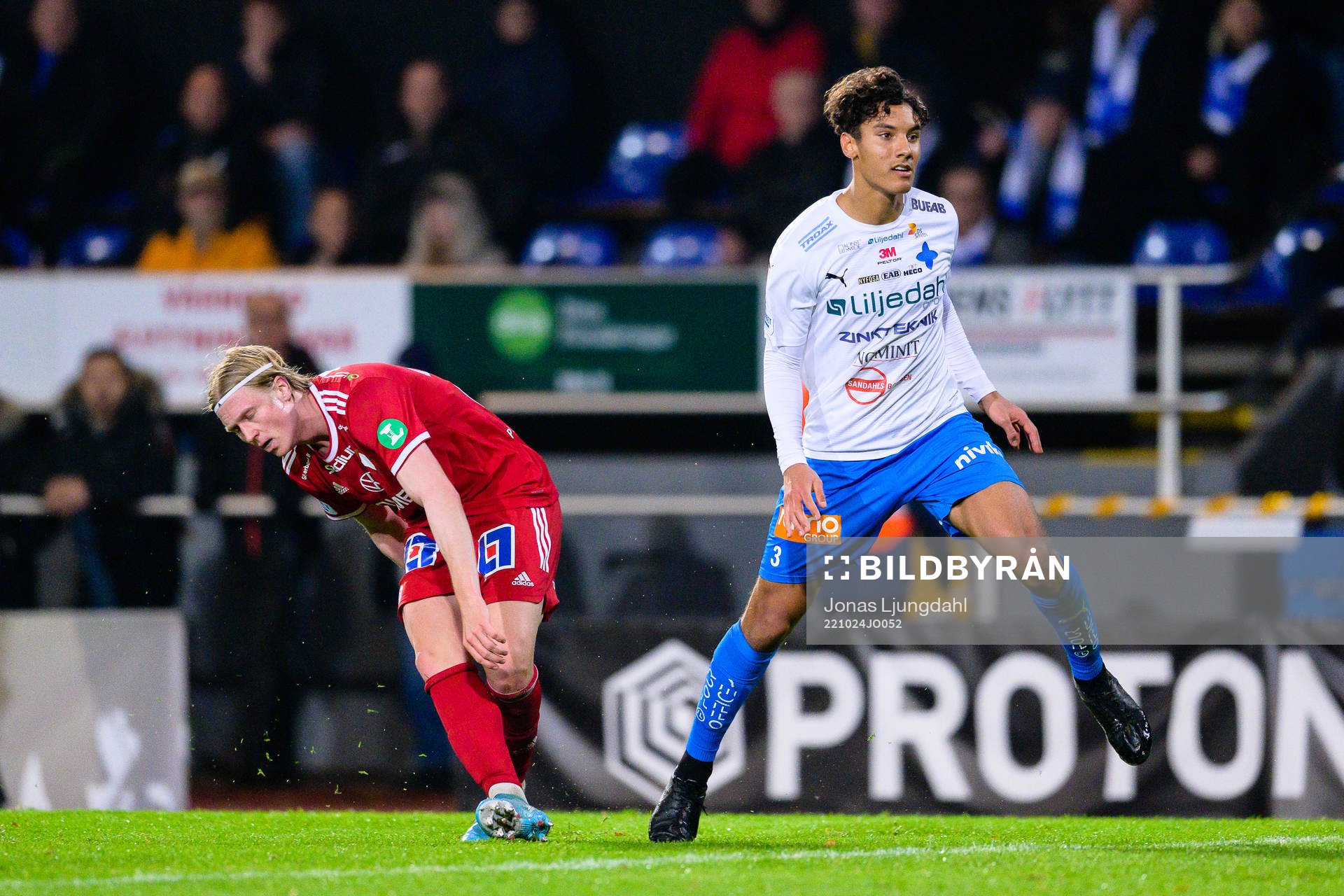 IFK Norrköpings Daniel Fritz Eid och Värnamos Robin Tihi