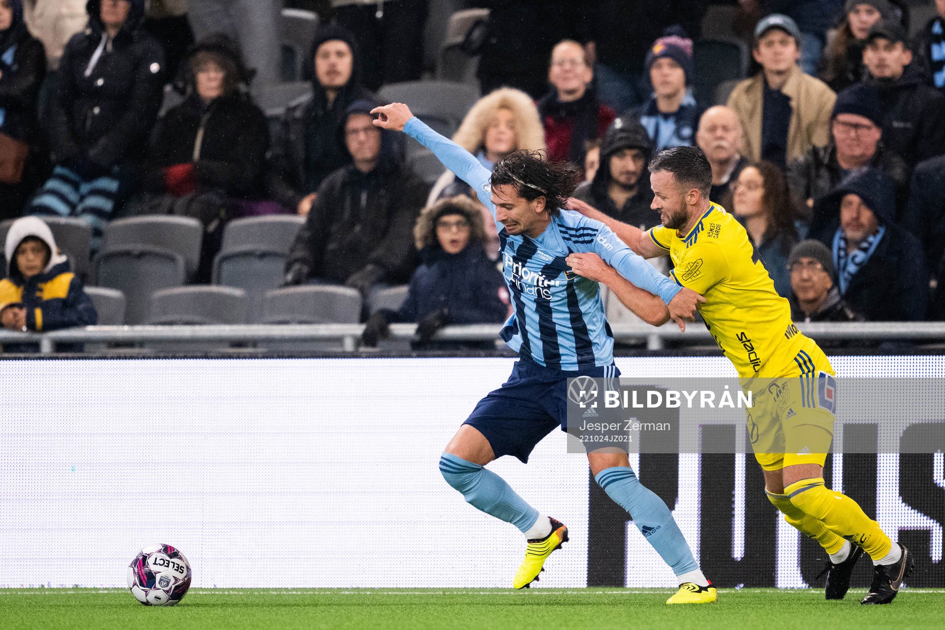 Djurgårdens Gustav Wikheim och GIF Sundsvalls Robert