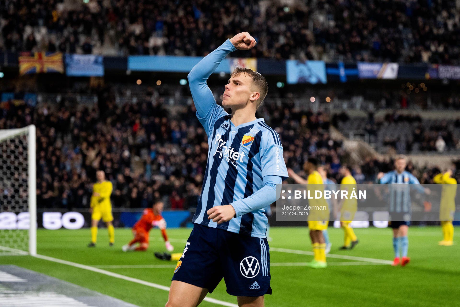 Djurgårdens Elias Andersson jublar