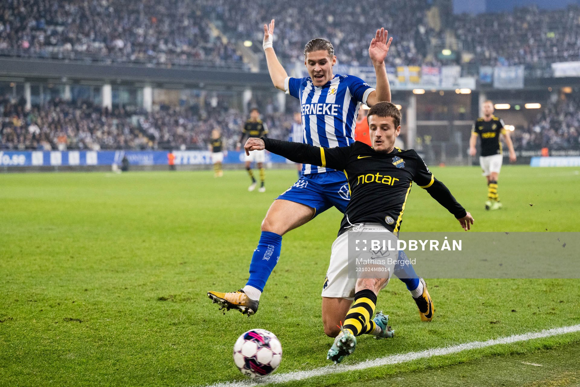 IFK Göteborgs Eman Markovic och AIKs Vincent Thill
