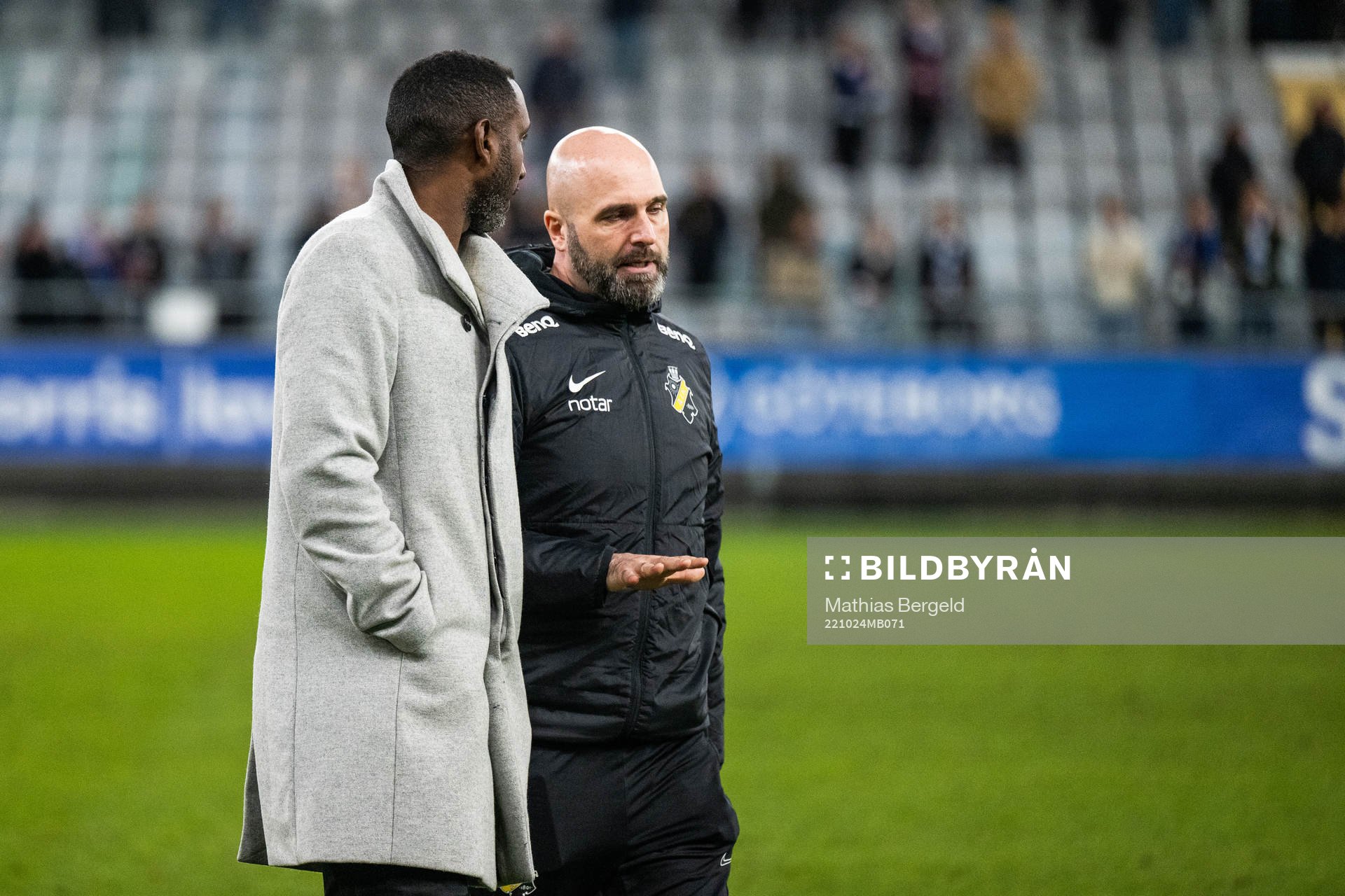 AIKs tränare Henok Goitom och Peter Wennberg,