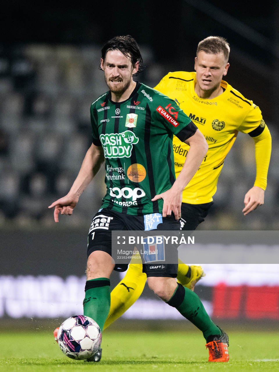 Varbergs Robin Tranberg och Mjällbys David Löfquist