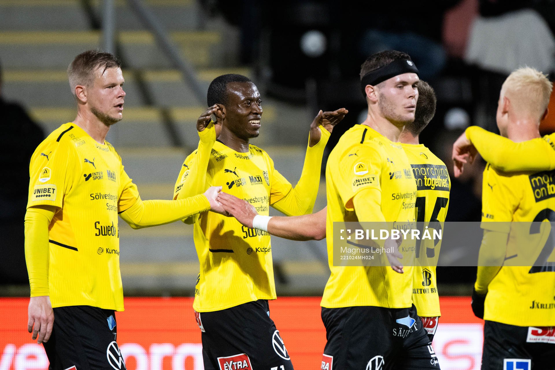 Mjällbys Silas Nwankwo jublar med lagkamrater