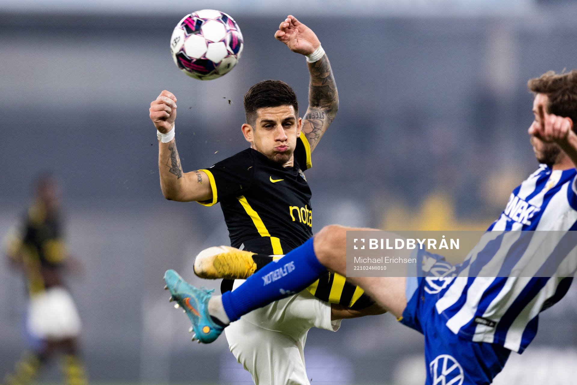 AIKs Nicolas Stefanelli och IFK Göteborgs Emil Salomonsson
