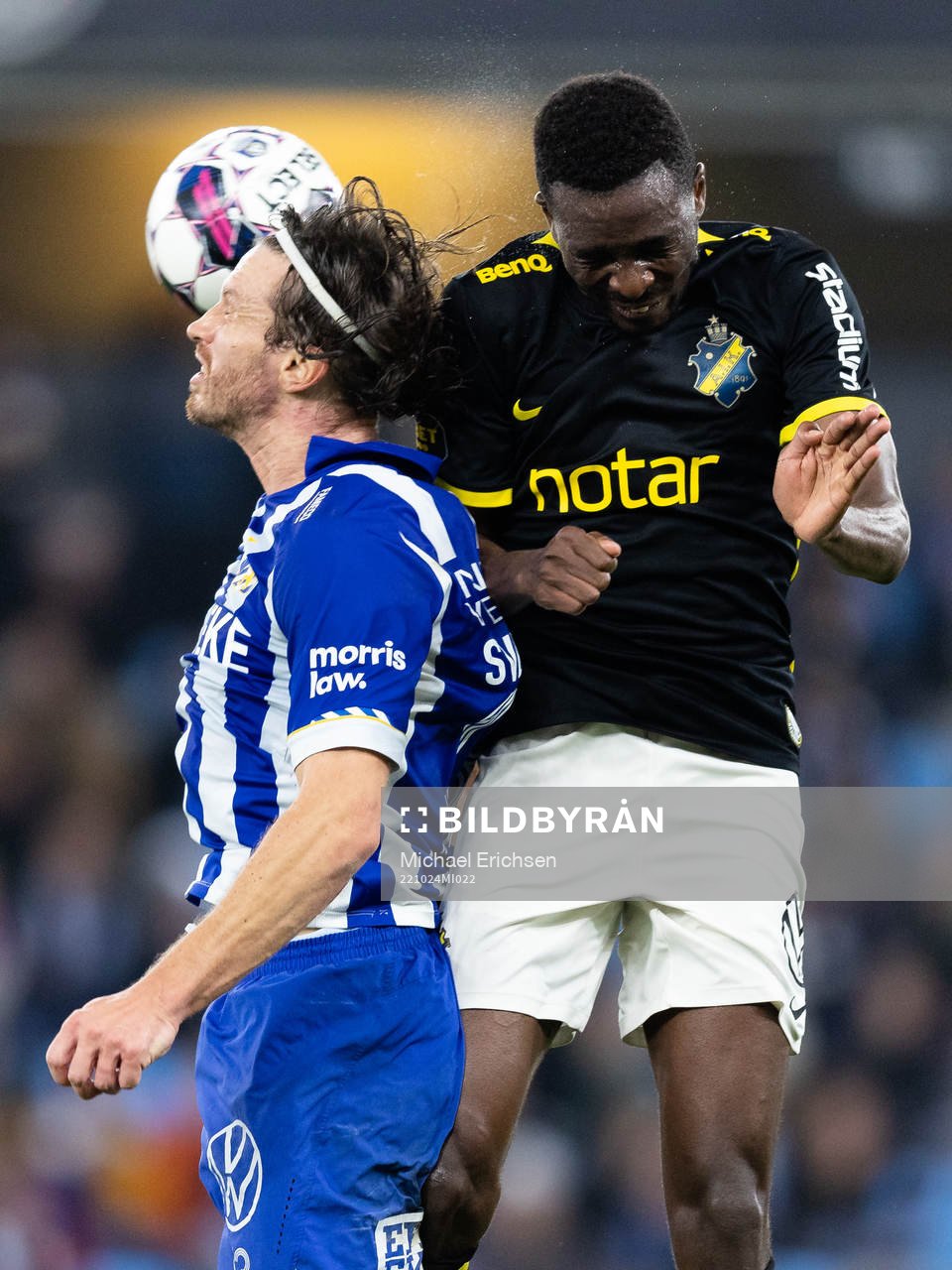 IFK Göteborgs Gustav Svensson och AIKs Collins Lusaka