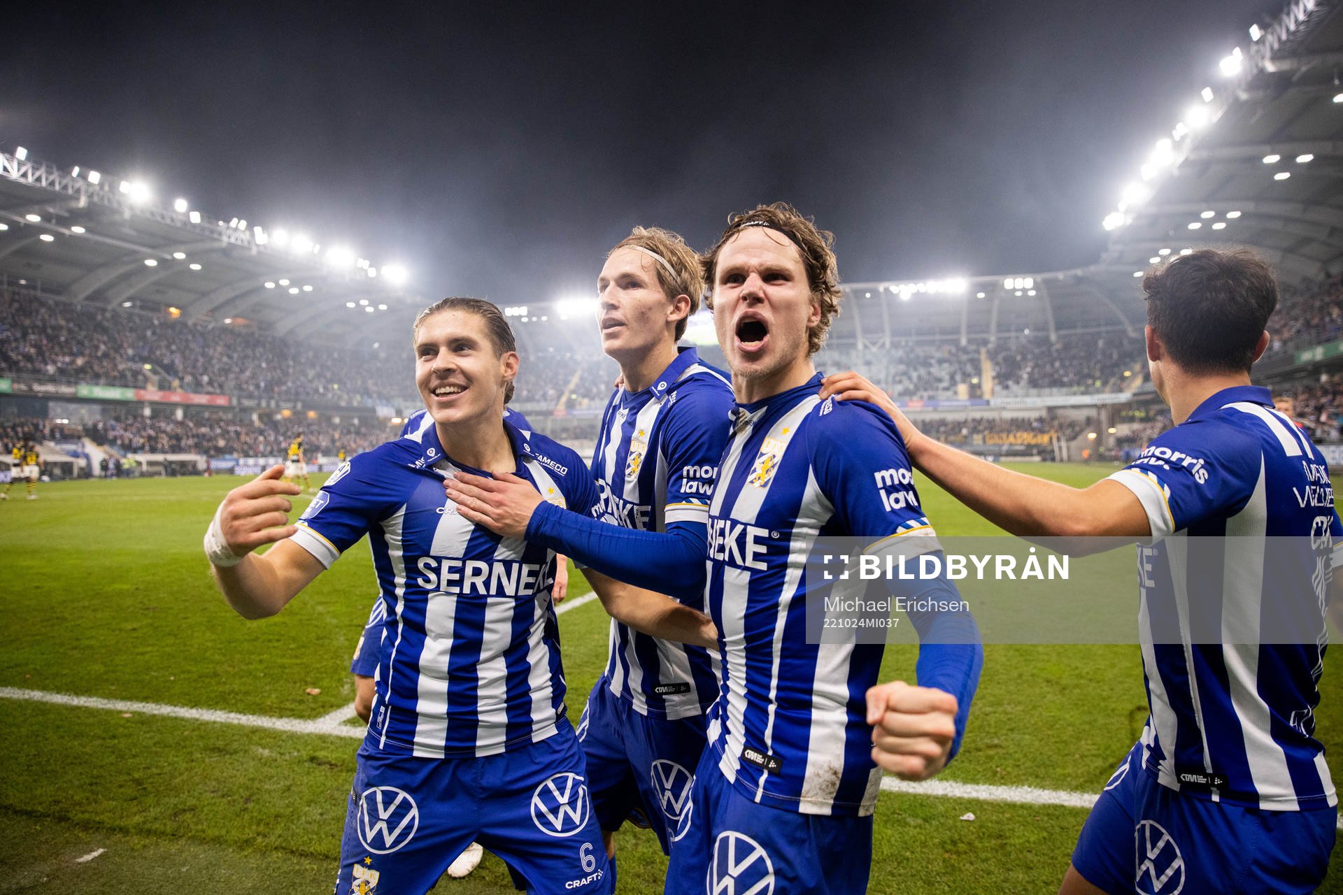 IFK Göteborgs Eman Markovic jublar med lagkamrater