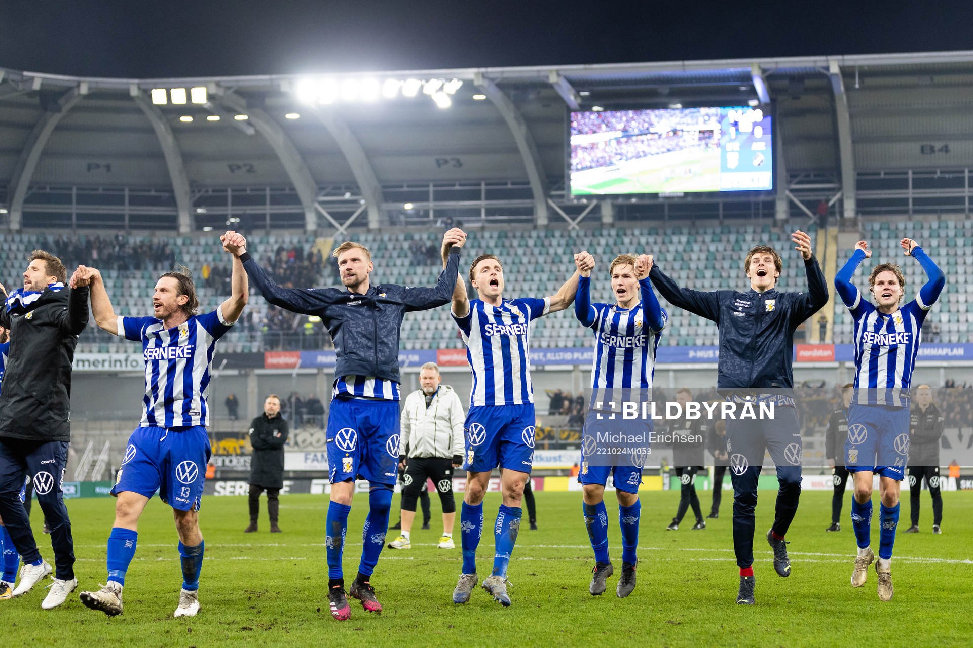 IFK Göteborgs spelare jublar