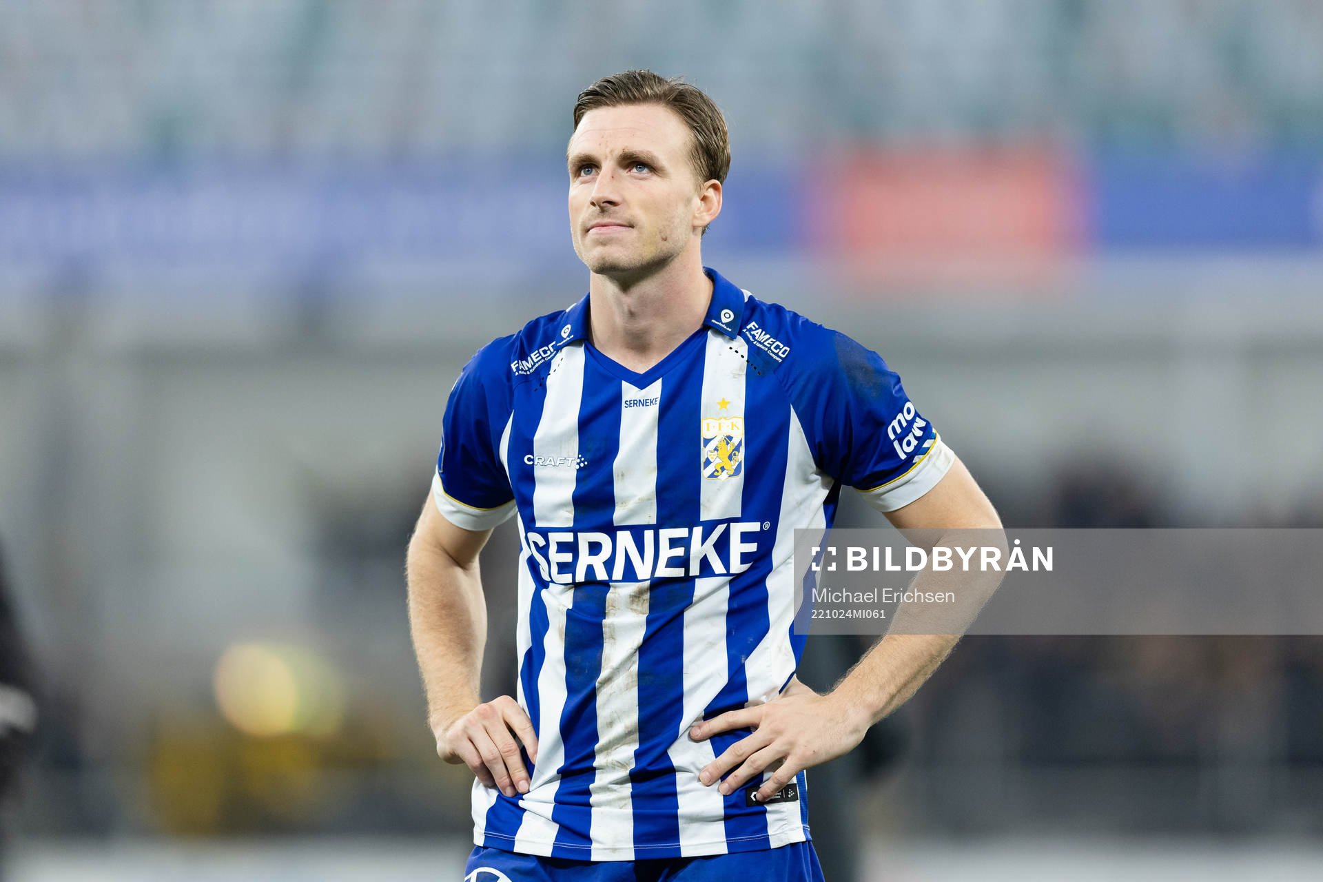 IFK Göteborgs Carl Johansson efter fotbollsmatchen i Allsvenskan mellan IFK Göteborg och AIK den 24 oktober 2022 i Göteborg. 