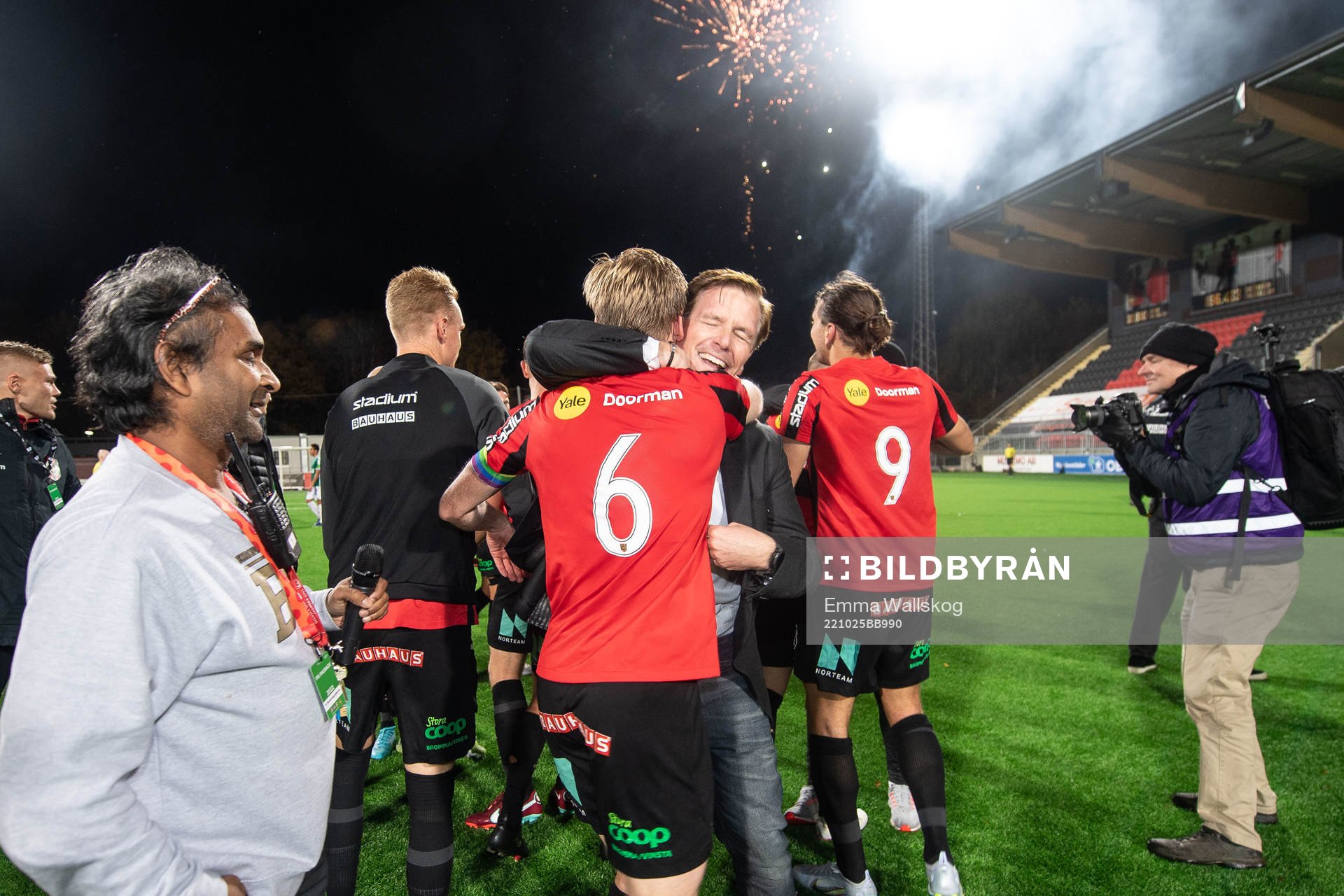 Brommapojkarnas Gustav Sandberg Magnusson och tränare