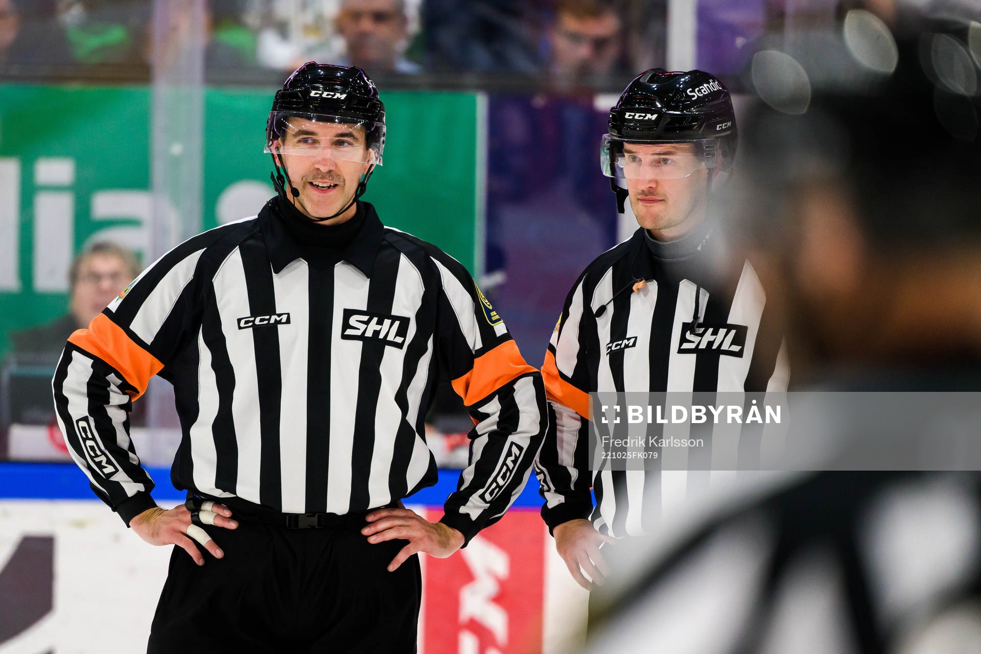 Domare Linus Öhlund och Domare Johan Nordlöf