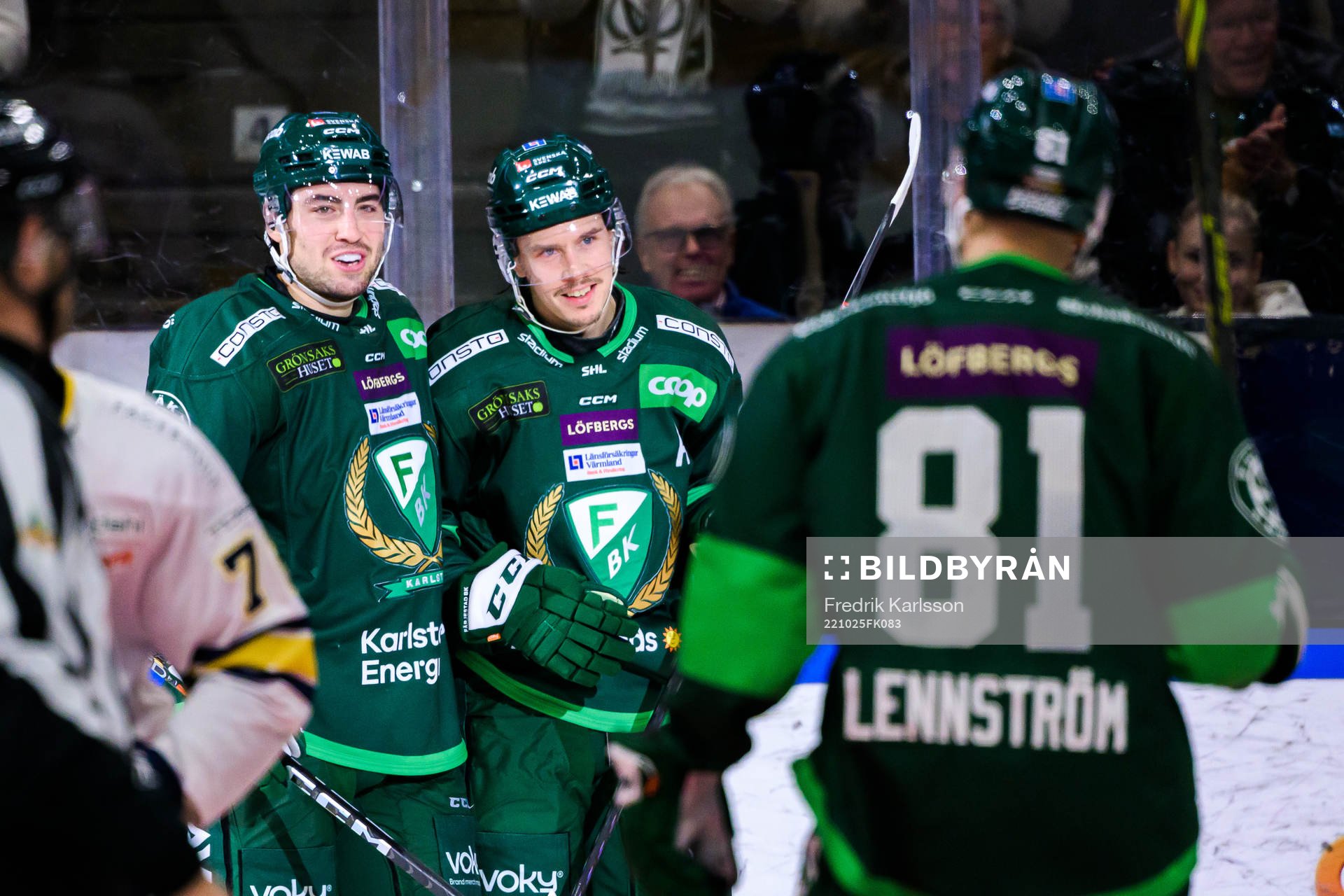 Färjestads Remi Elie och Joakim Nygård jublar