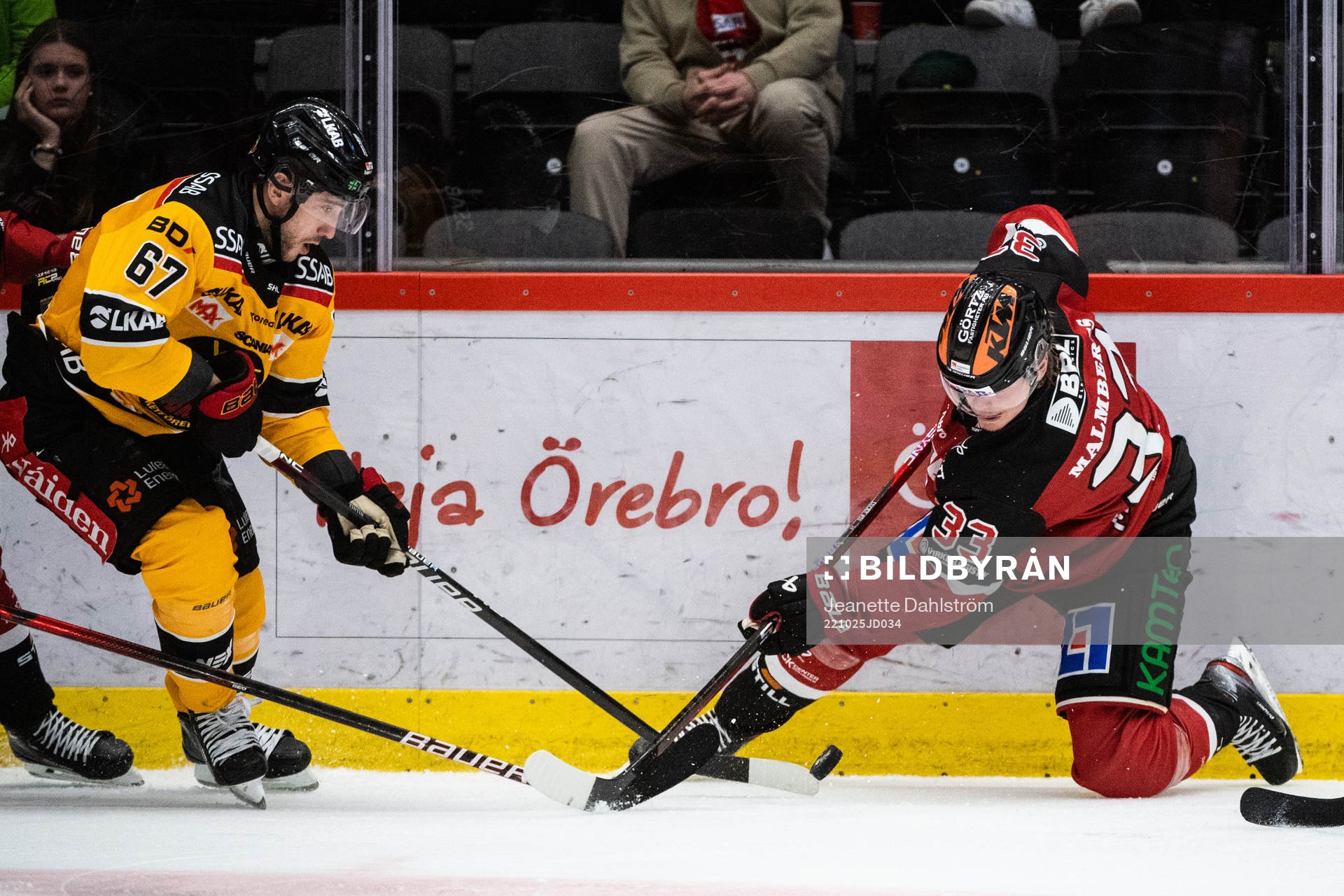 Luleås Konstantin Komarek och Örebros Christopher