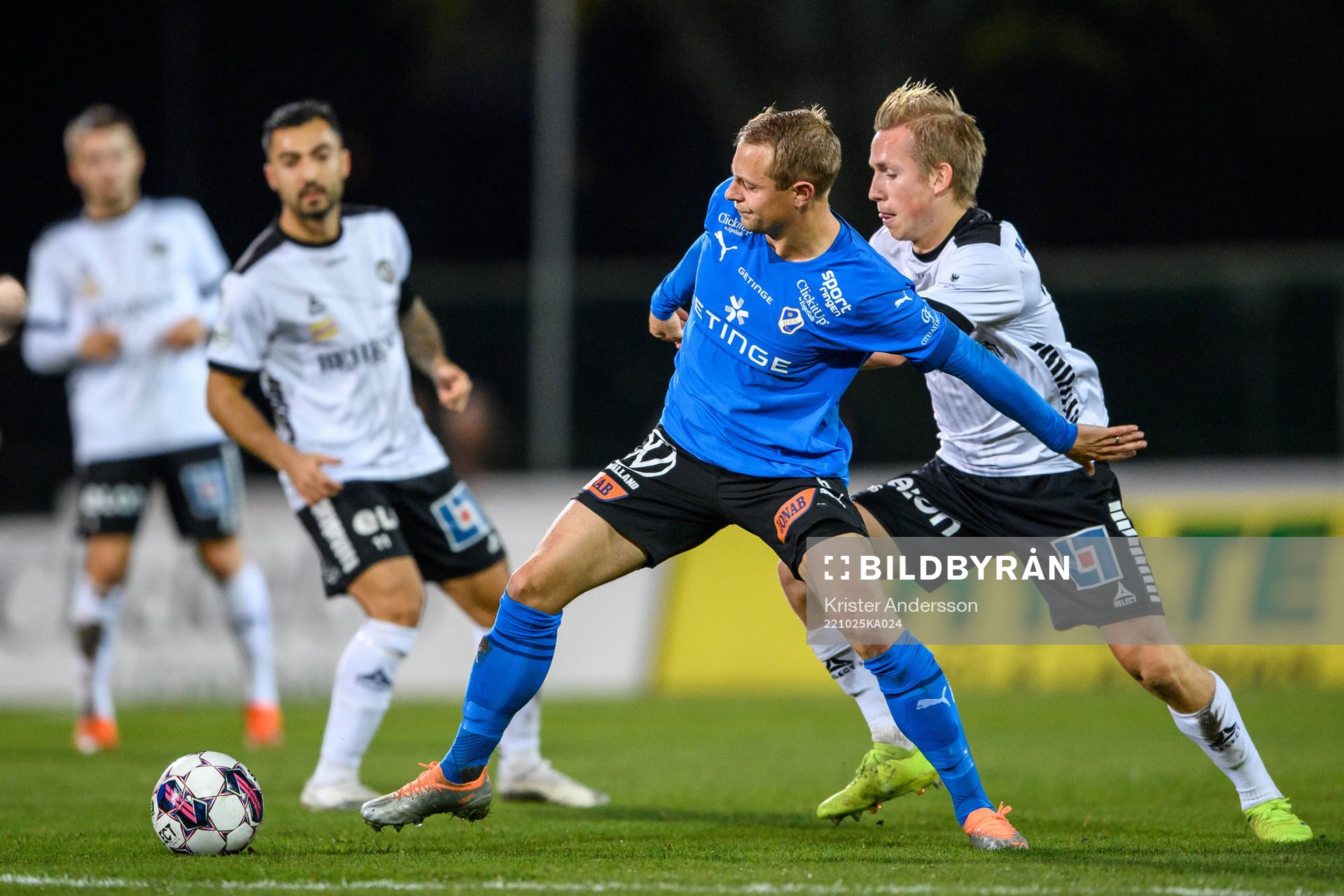 Halmstads Joel Allansson och Örebros David Seger
