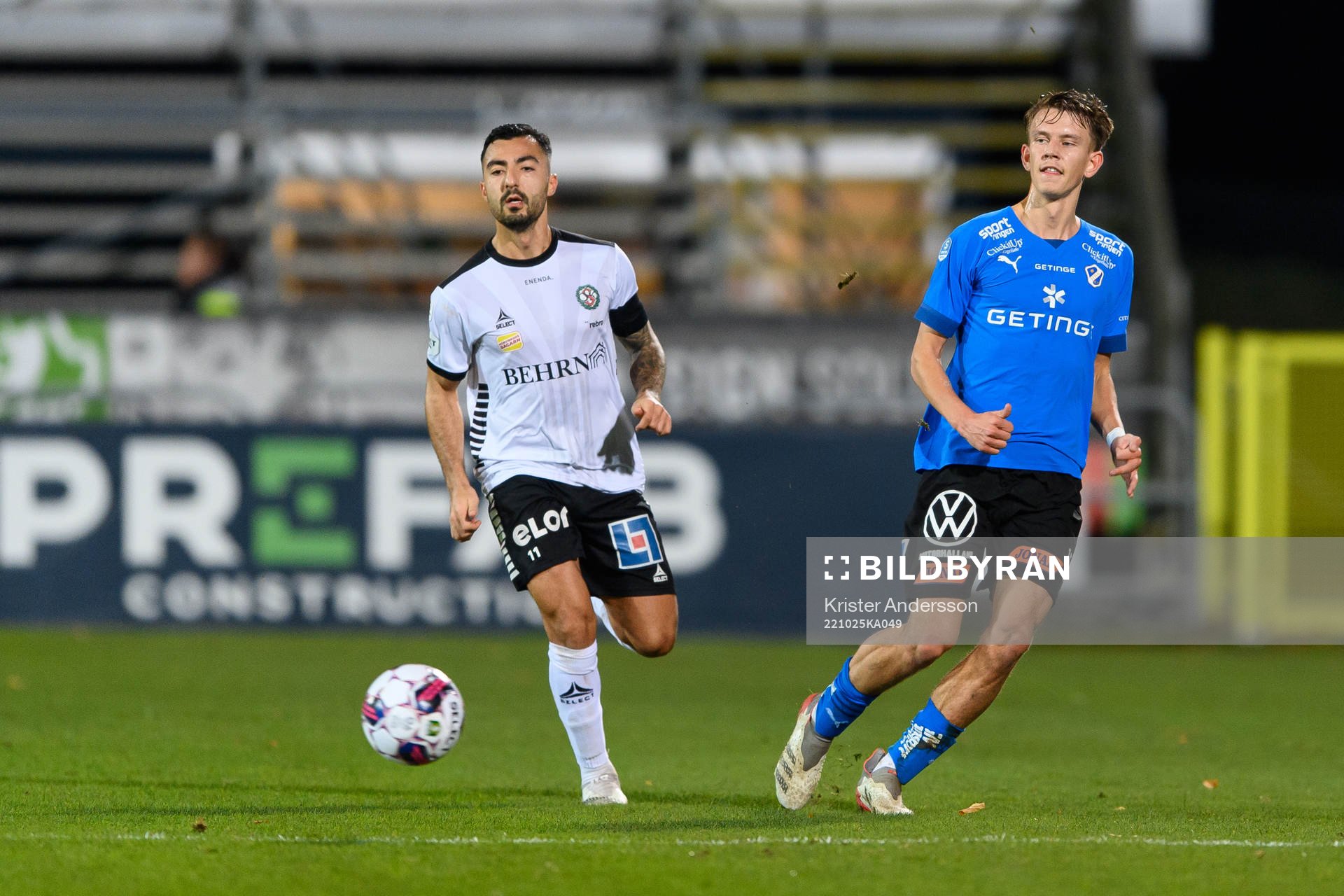 Örebros Jiloan Hamad och Halmstads Kazper Karlsson
