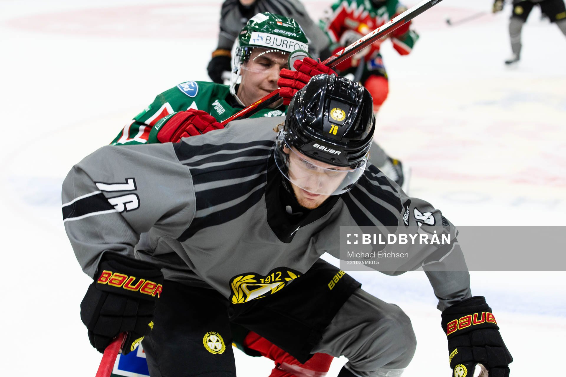 Brynäs Oskar Kvist och Frölundas Jere Innala