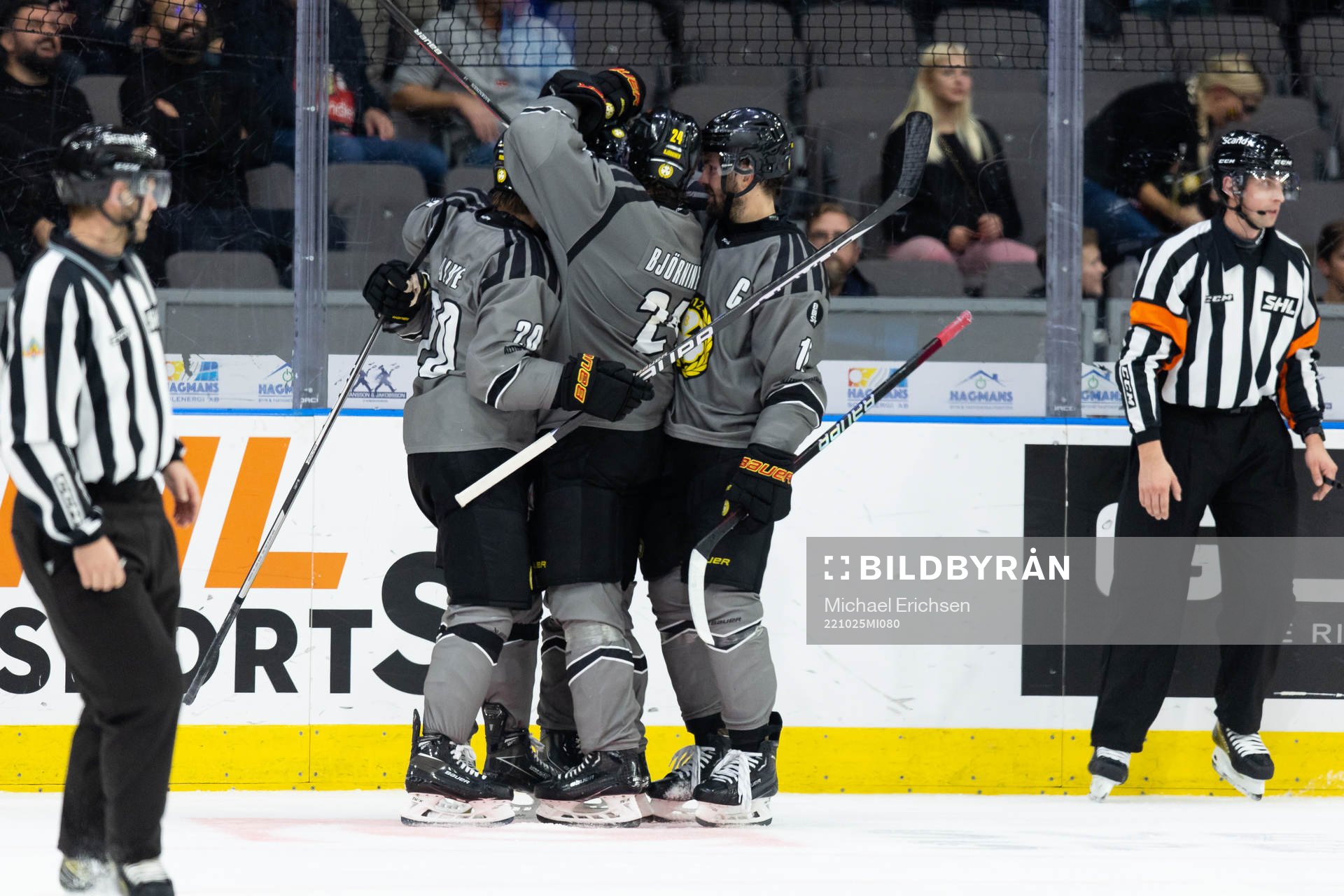 Brynäs Alexander Ljungkrantz jublar