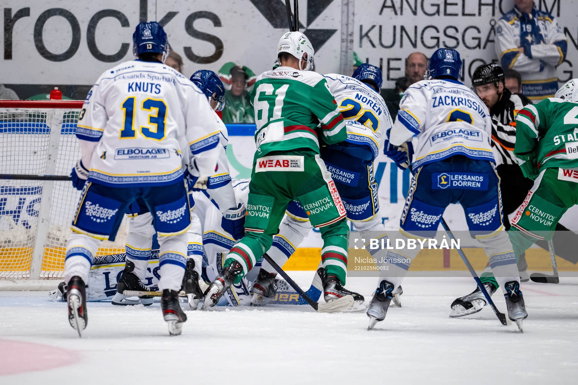 Rögles Ludvig Larsson oroar framför Leksands målvakt