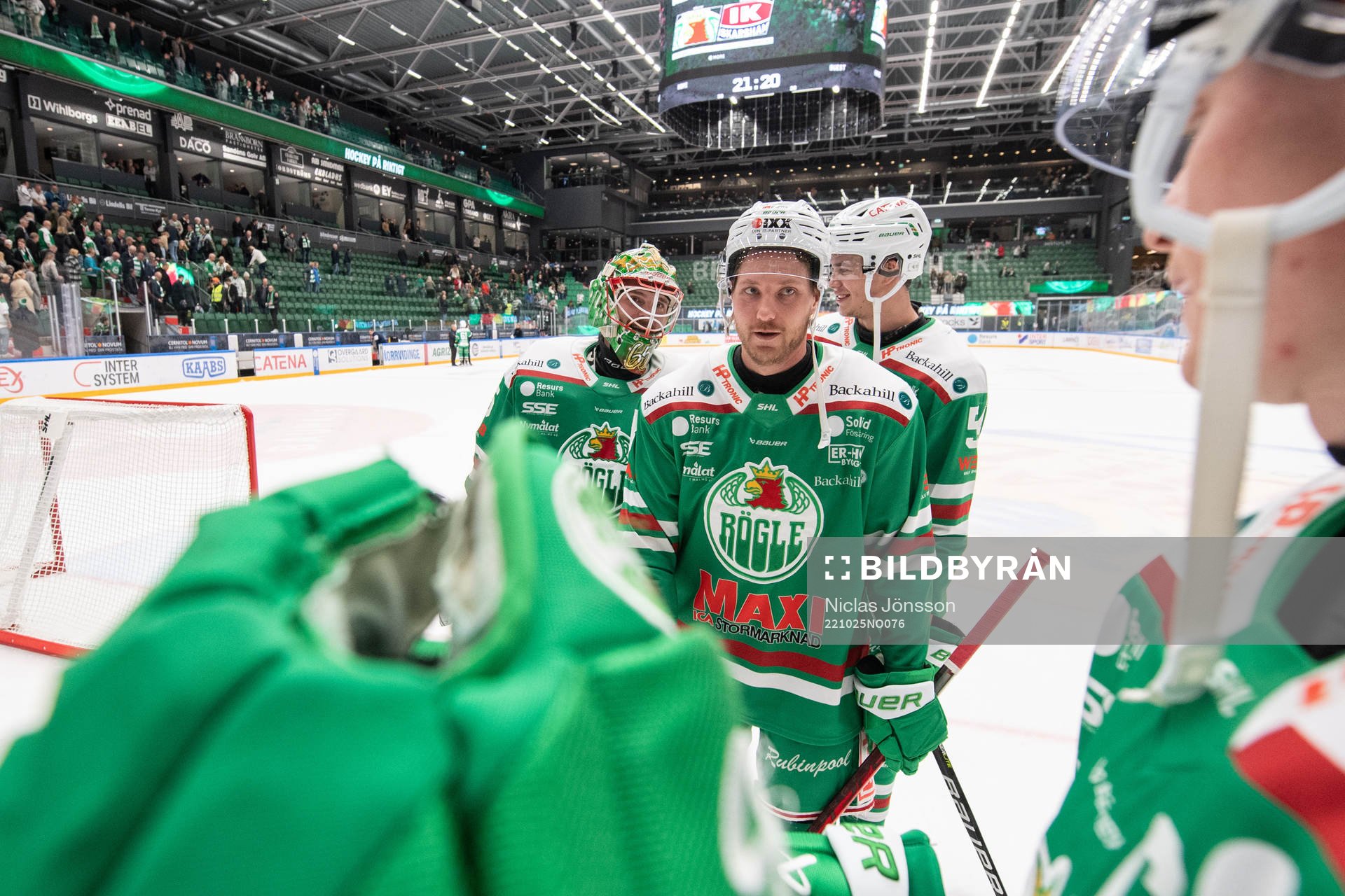 Rögles Linus Sandin jublar