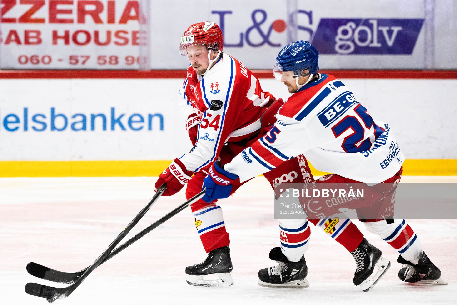 Timrås Jonathan Dahlén och Oskarshamns Johannes Salmonsson