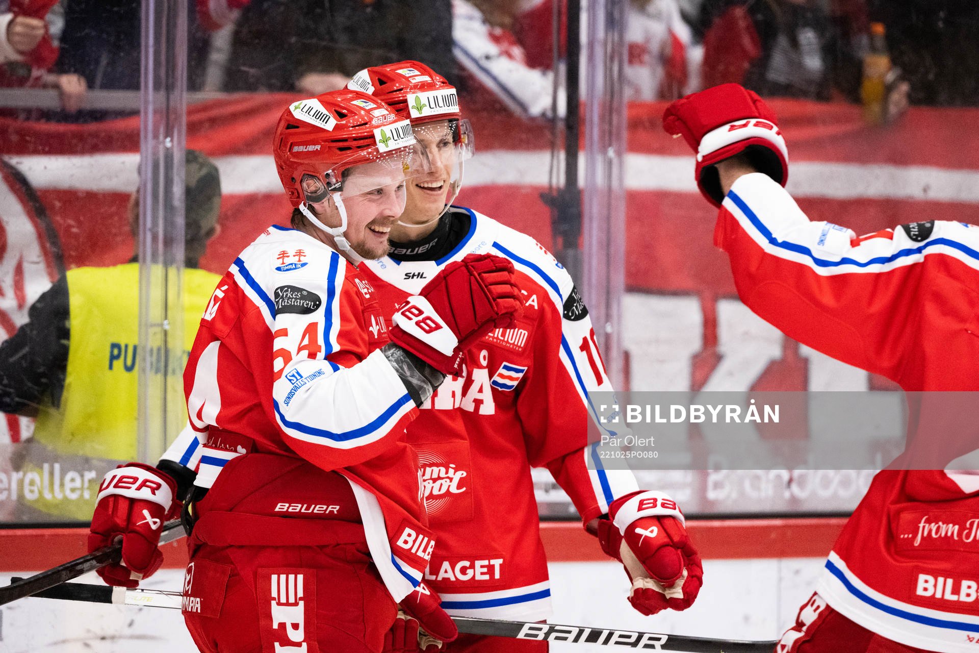 Timrås Jonathan Dahlén jublar