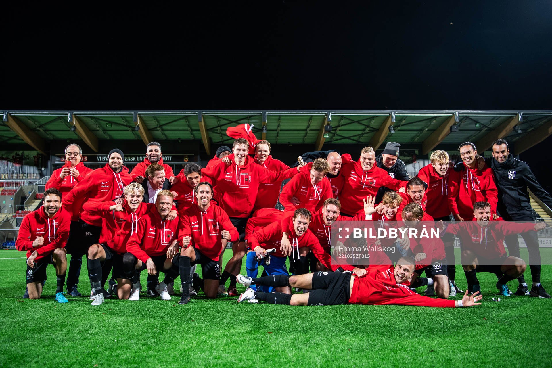 Brommapojkarnas spelare jublar